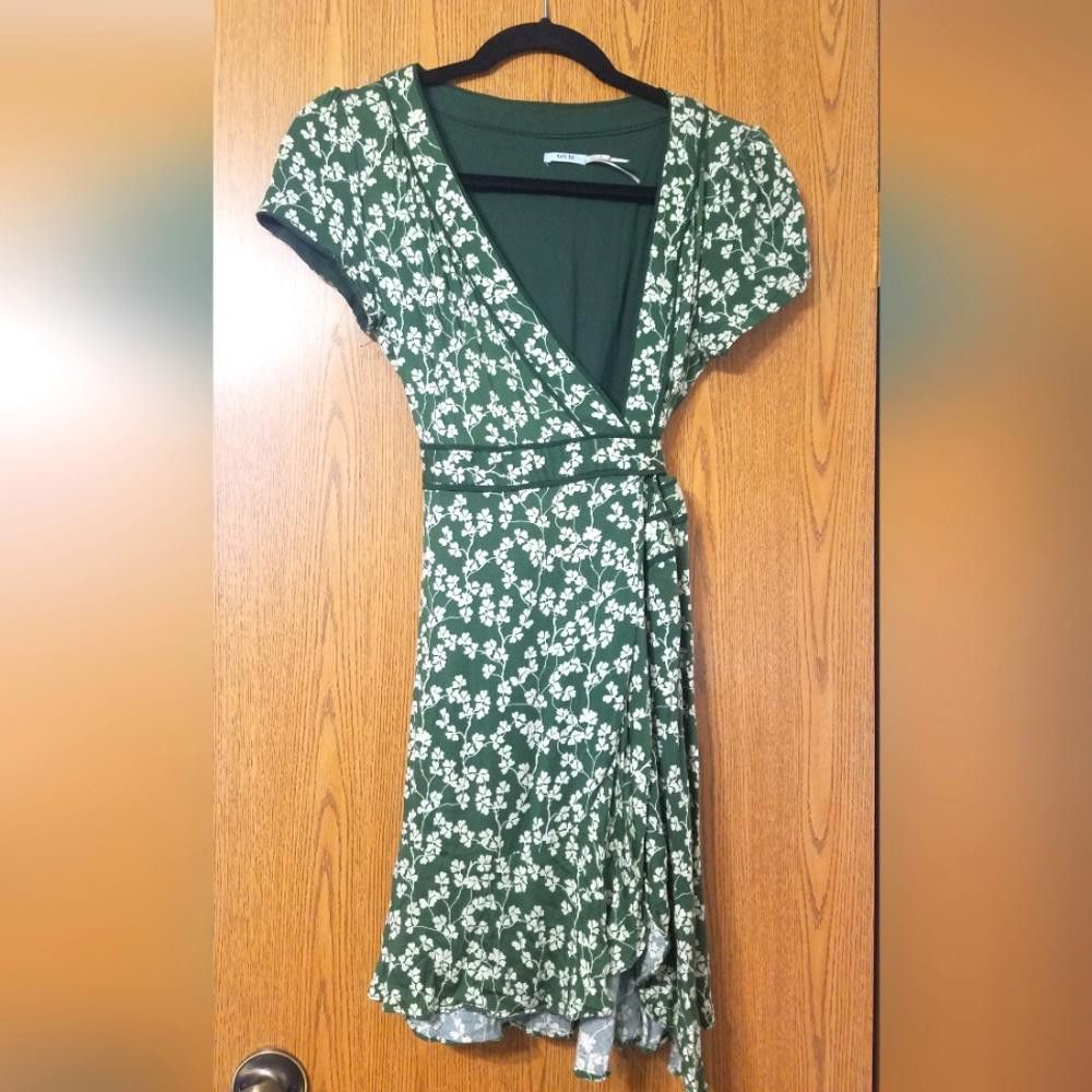 Designer Kimchi Blue Wrap Dress Size Small Size S / US 4 / IT 40 - 1 Thumbnail