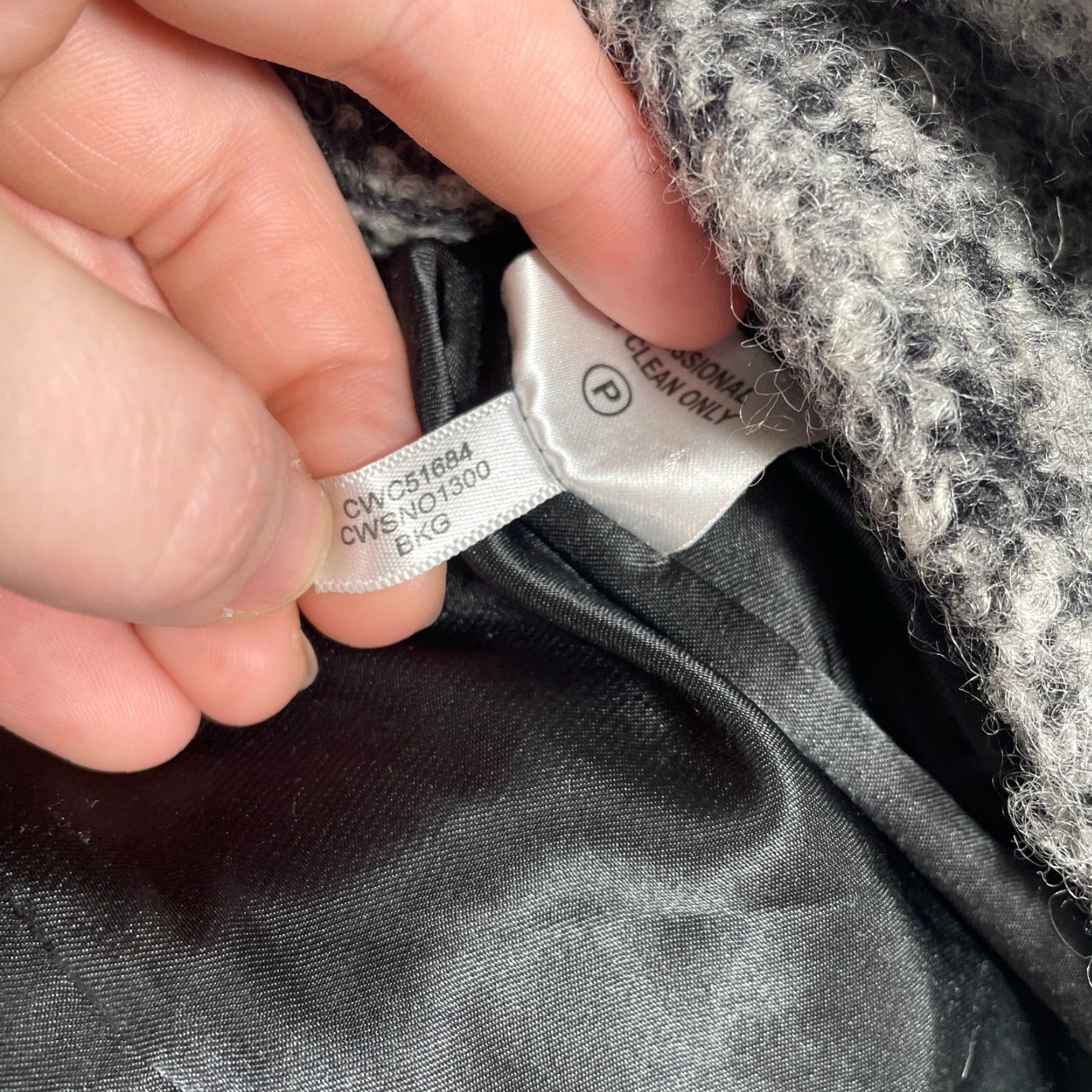 Calvin Klein VINTAGE? (No) Calvin Klein Wool Blend Boucle Pea Coat Belted Funnel Neck Gray 0 Women’s Wool Blend Coat for Winter? Size XS / US 0-2 / IT 36-38 - 7 Thumbnail