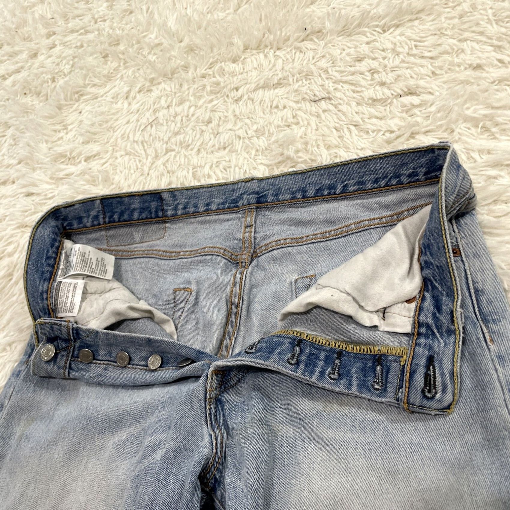 Levi's VINTAGE Levi's 501xx Jeans Men 31x32 Light Blue Rivet Fly 501 xx Y2k Grunge Premium Denim Jeans Mens Regular 31 Blue 501 Series Size US 31 - 6 Thumbnail