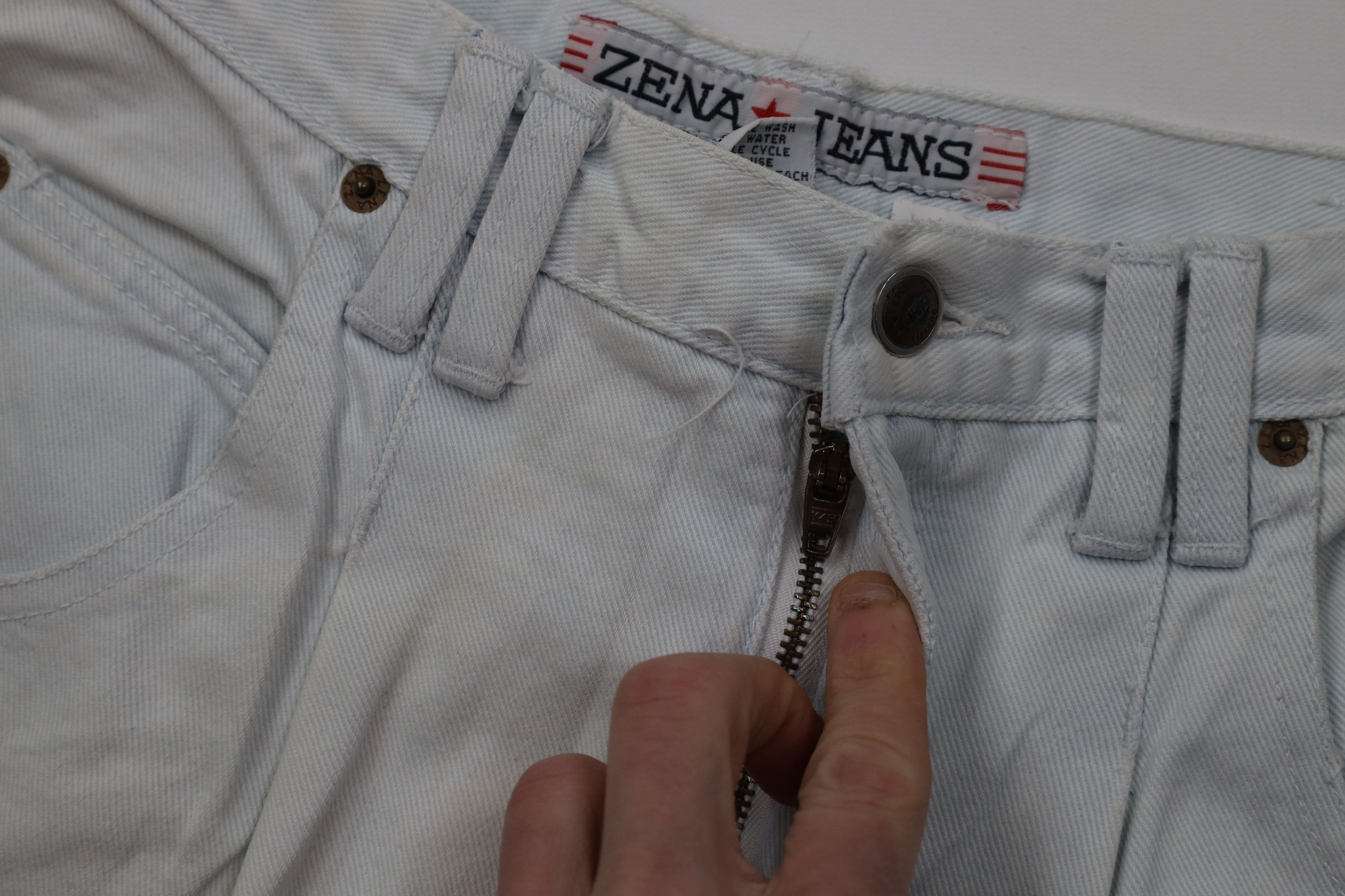 Vintage Vintage 90s Streetwear Baggy Pleated Denim Jean Shorts Blue Size 32" / US 10 / IT 46 - 7 Thumbnail