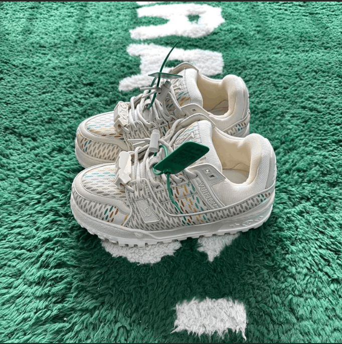 Louis Vuitton Louis Vuitton low-top sneakers Size US 5 / EU 37 - 1 Thumbnail