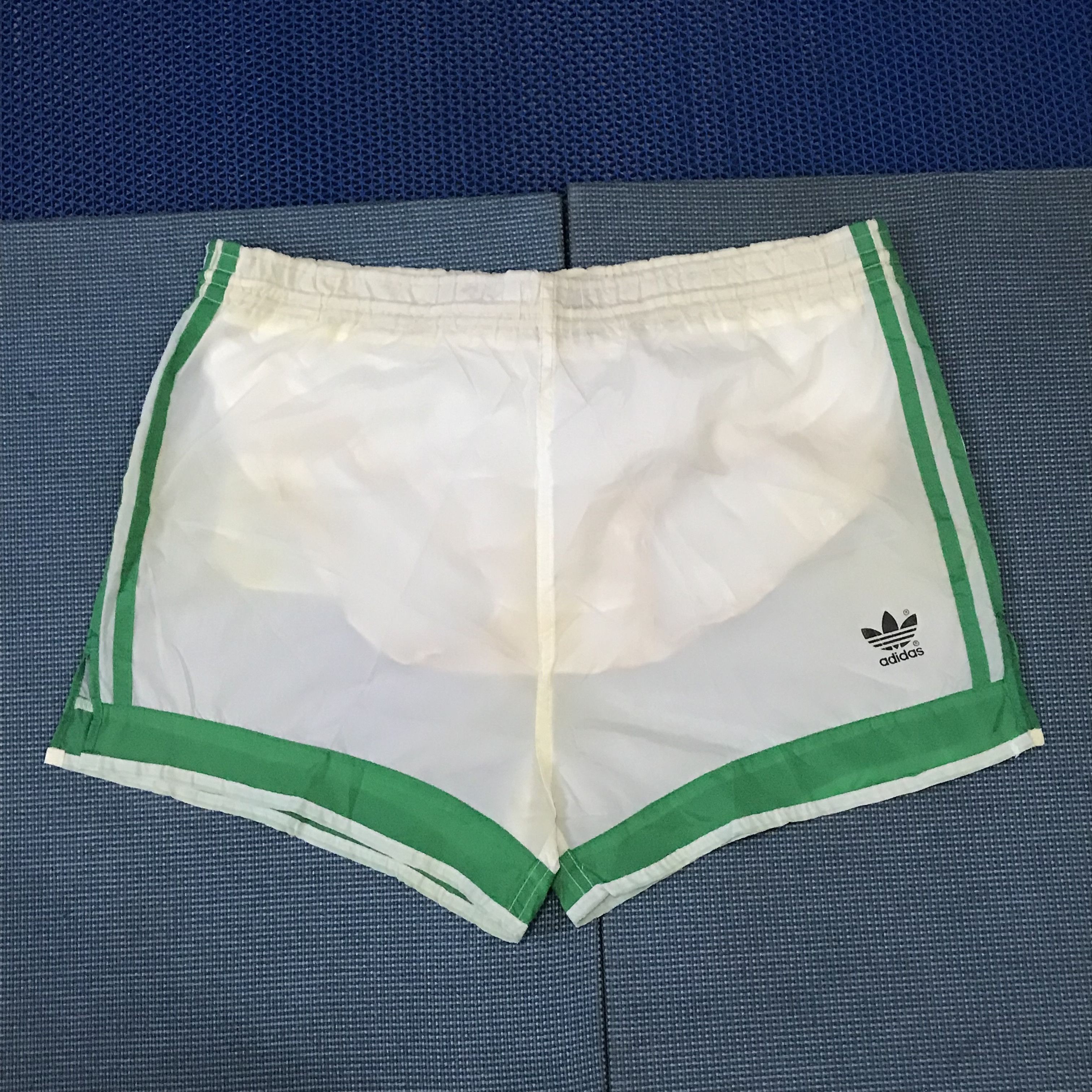 Adidas Vintage adidas Short Pants Classic white green Classic Size US 34 / EU 50 - 9 Thumbnail