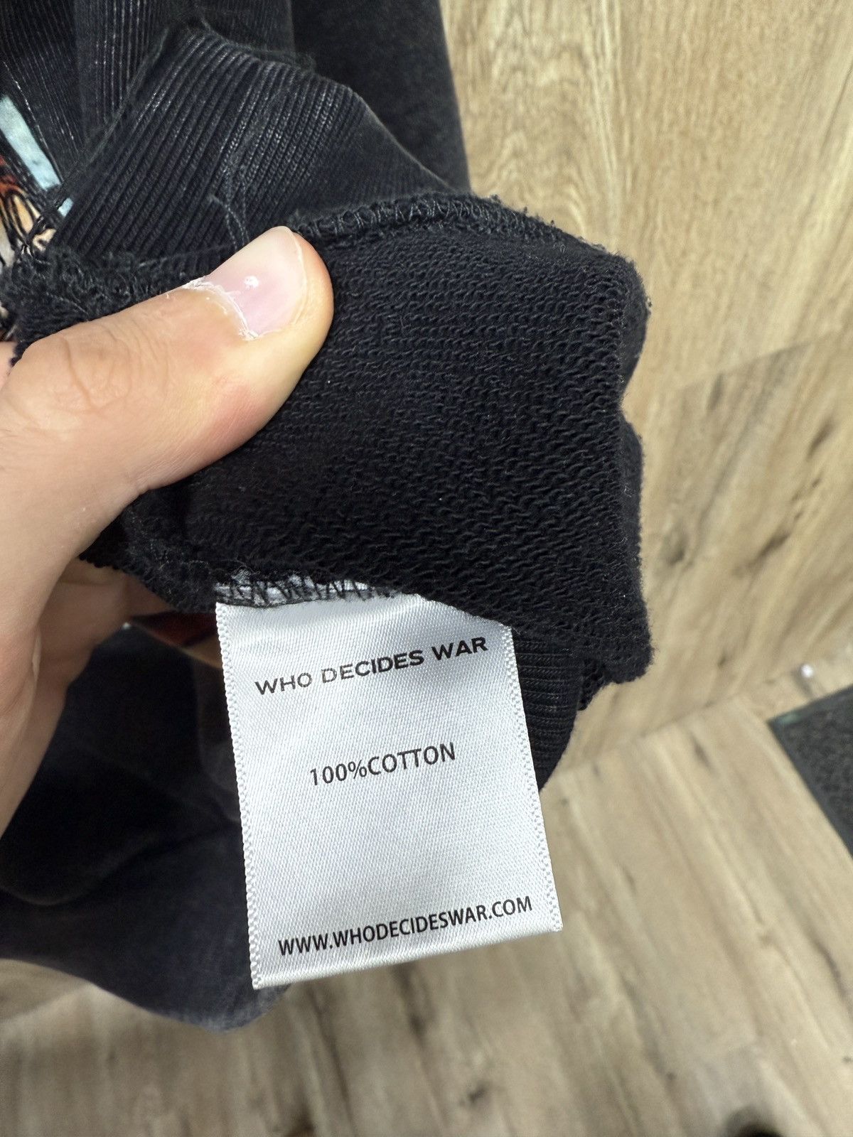 Who Decides War Who decides War Crewneck Size US L / EU 52-54 / 3 - 11 Thumbnail