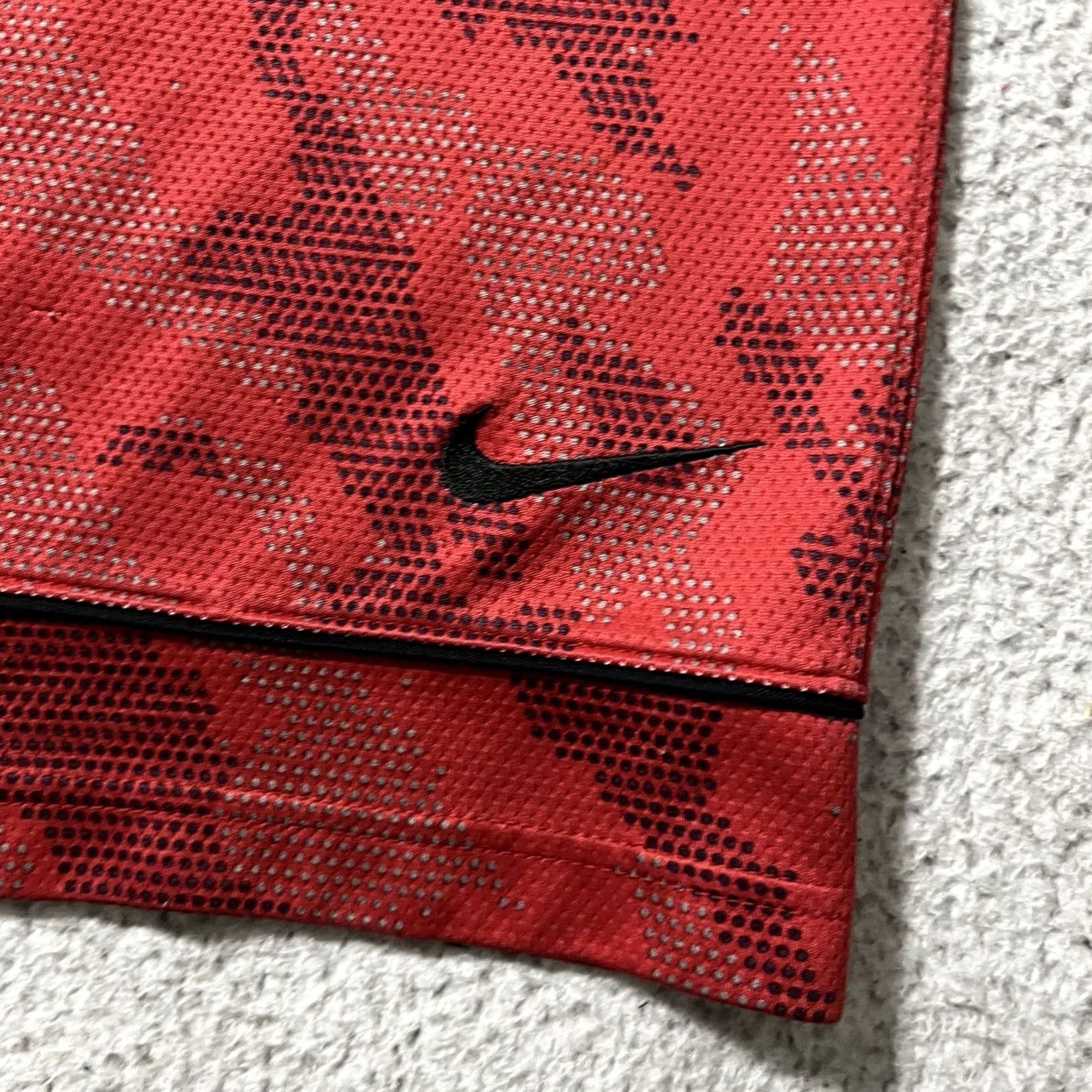 Nike VINTAGE Nike Basketball Shorts Mens L Red Geometric Drawstring Training Athletic 90s Sports Logo Mens Size US 33 - 6 Thumbnail