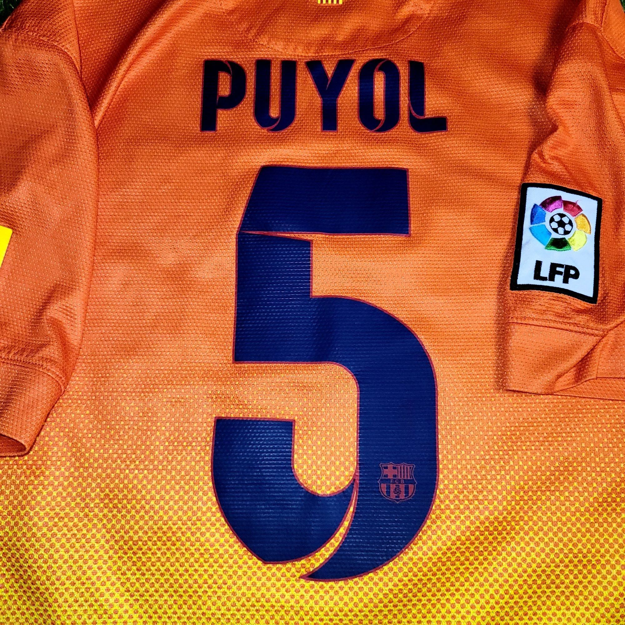 Nike Puyol Barcelona 2012 2013 Away Soccer Jersey Shirt M Size US M / EU 48-50 / 2 - 3 Thumbnail