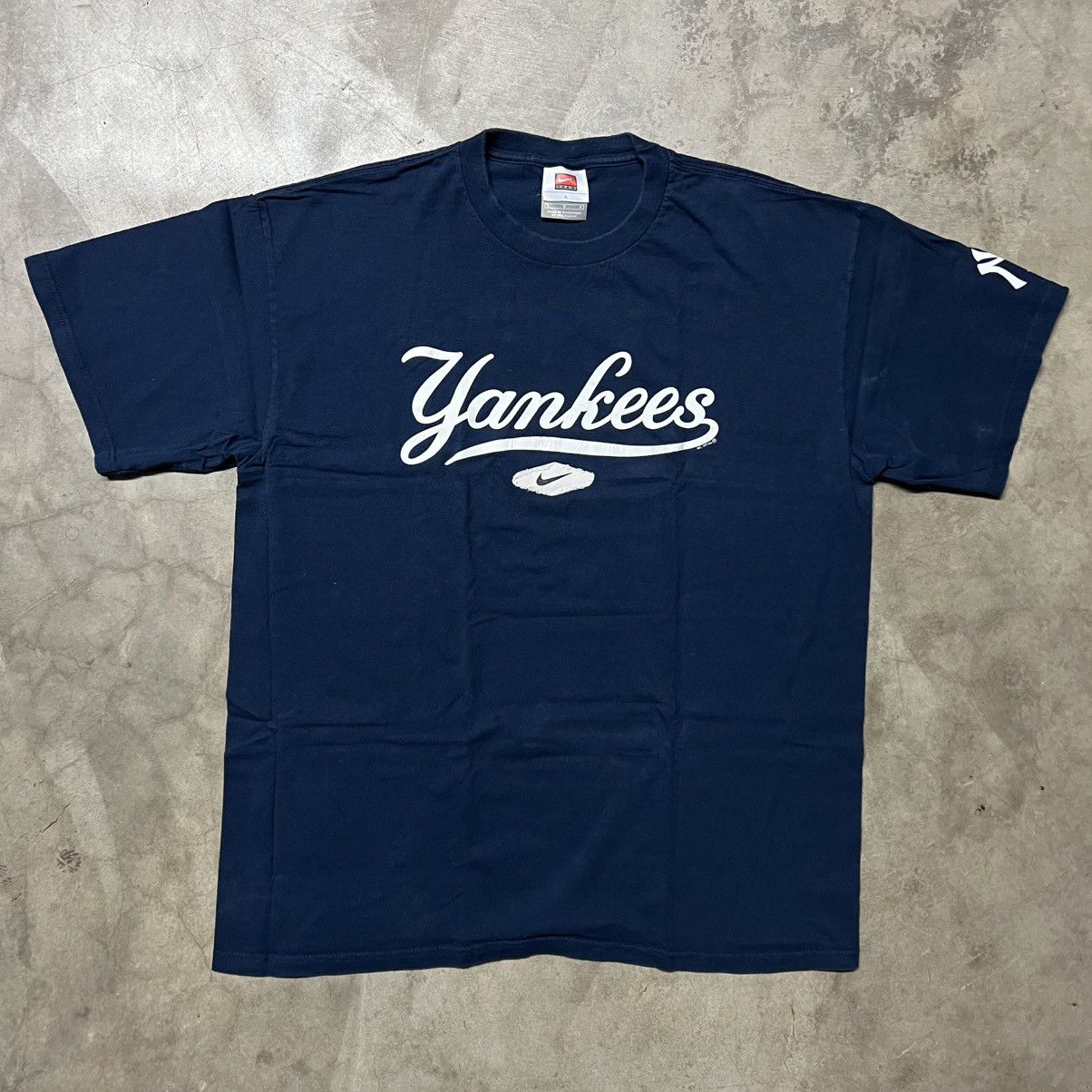 New York Yankees × Nike × Vintage Vintage 2000’s MLB New York Yankees Team Nike T-Shirt Size US L / EU 52-54 / 3 - 3 Thumbnail