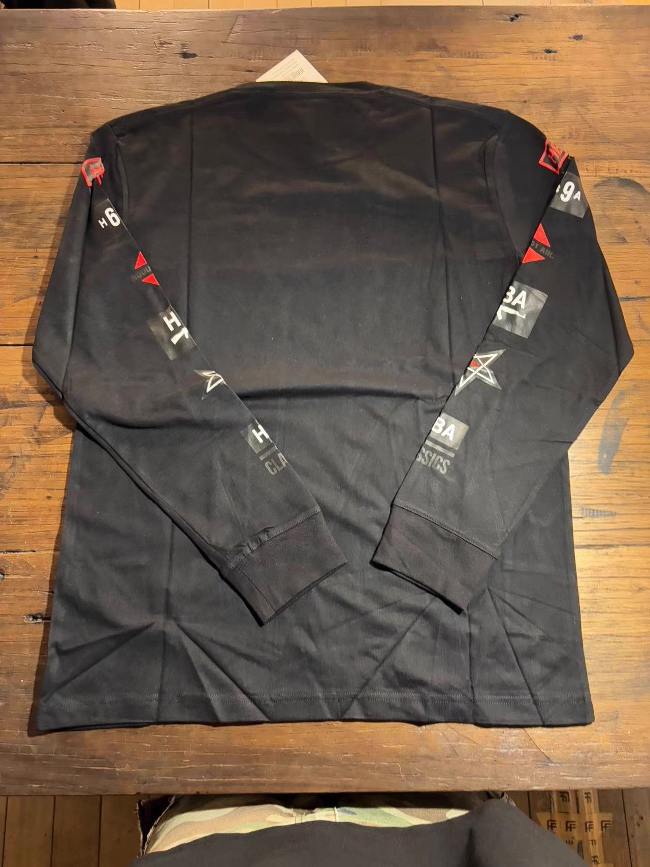Hood By Air HBA HOOD BY AIR 15FW Black Title Sleeve LS Tee Ｑ25 Size US L / EU 52-54 / 3 - 2 Thumbnail