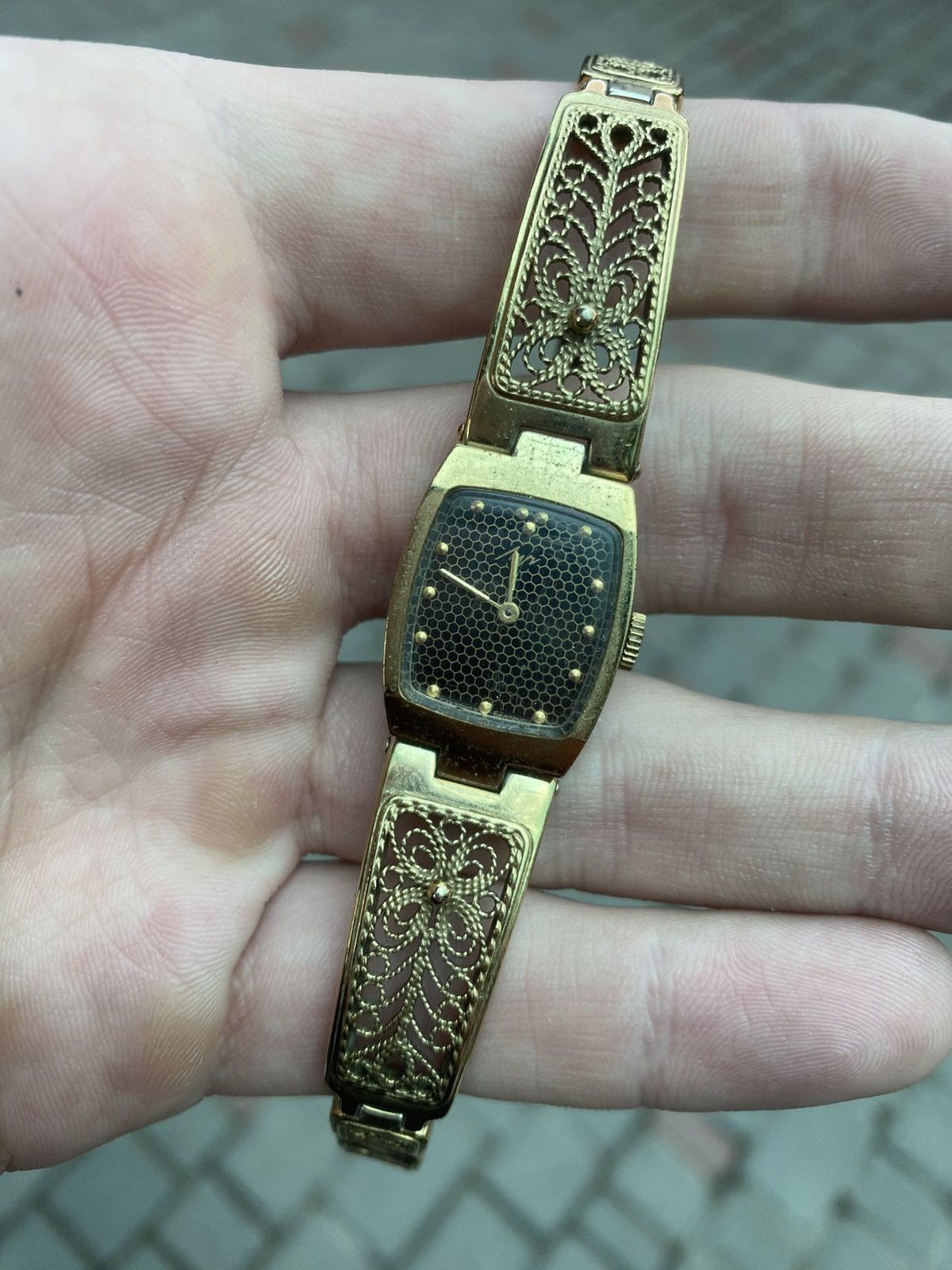 Hysteric Glamour Vintage Luch Gold Filigree Soviet Mechanical Watch Size ONE SIZE - 2 Thumbnail