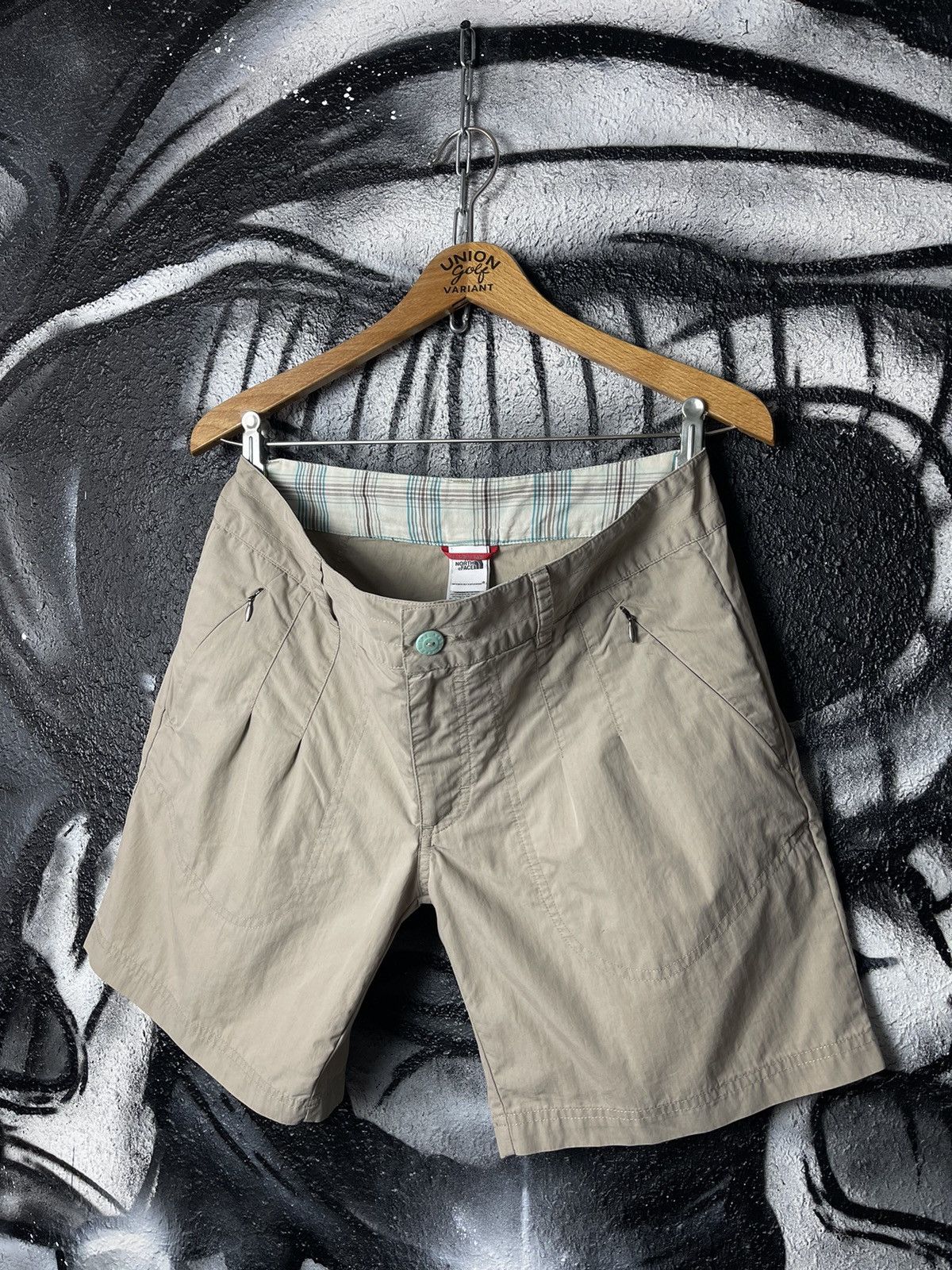 The North Face The North Face Casual Beige Women’s Shorts Size 10 Size 32" / US 10 / IT 46 - 1 Thumbnail