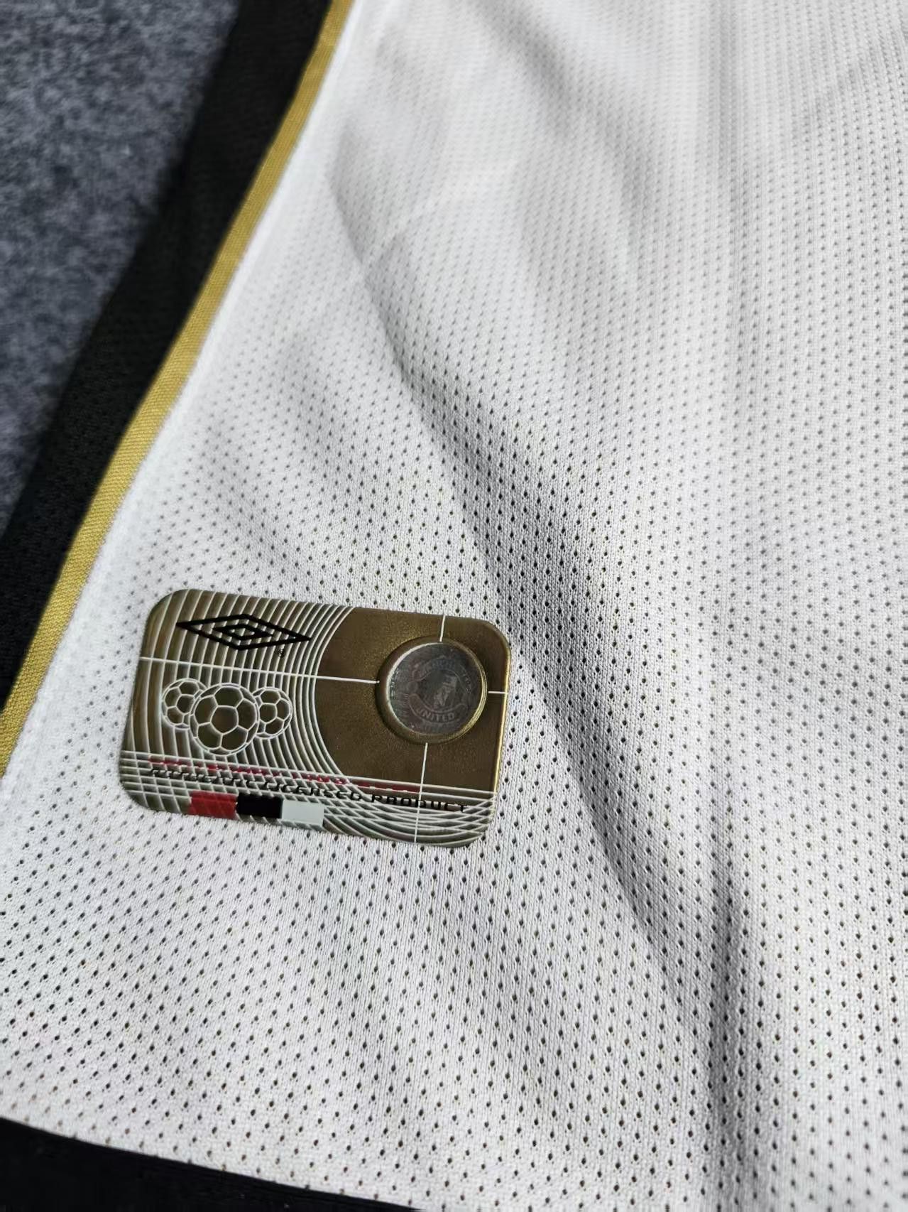 Other 2001 02 MUFC Jersey Double Side S Size US S / EU 44-46 / 1 - 6 Thumbnail