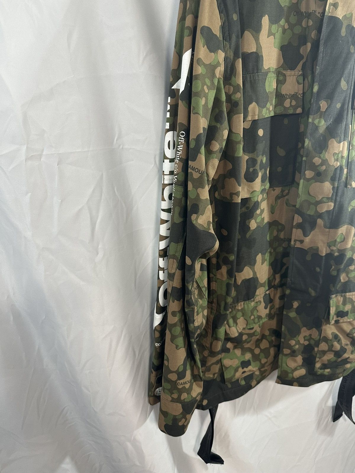 Off-White OFF WHITE CAMO JACKET Size US XL / EU 56 / 4 - 10 Thumbnail