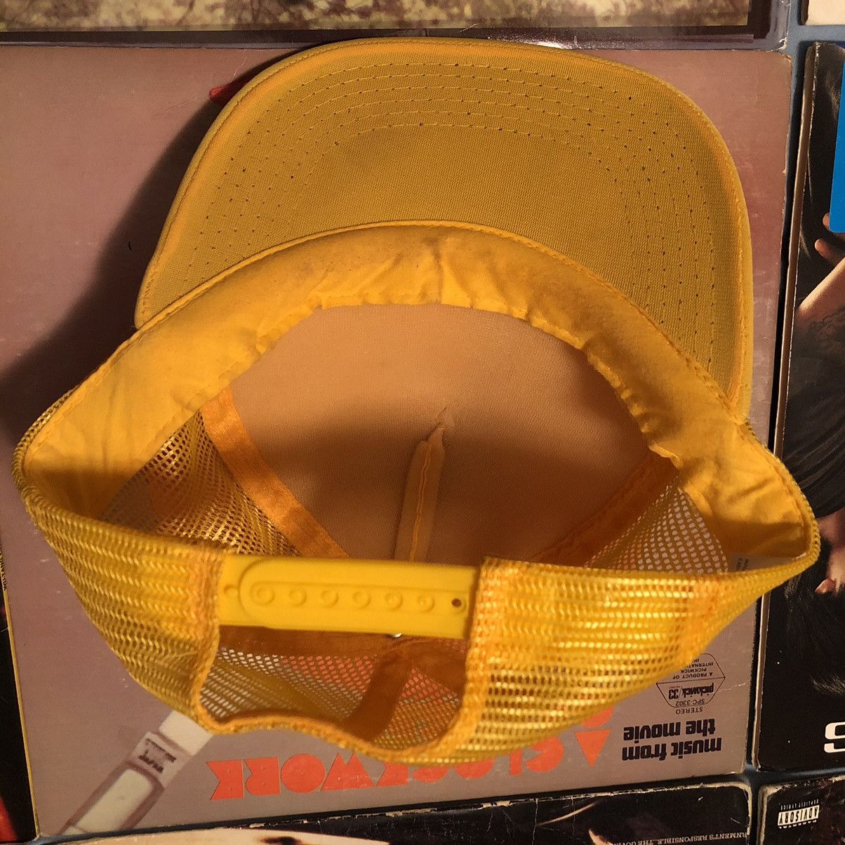 Vintage Vintage 90s “Kids Need Hugs Not Drugs” Trucker Hat Size ONE SIZE - 4 Thumbnail