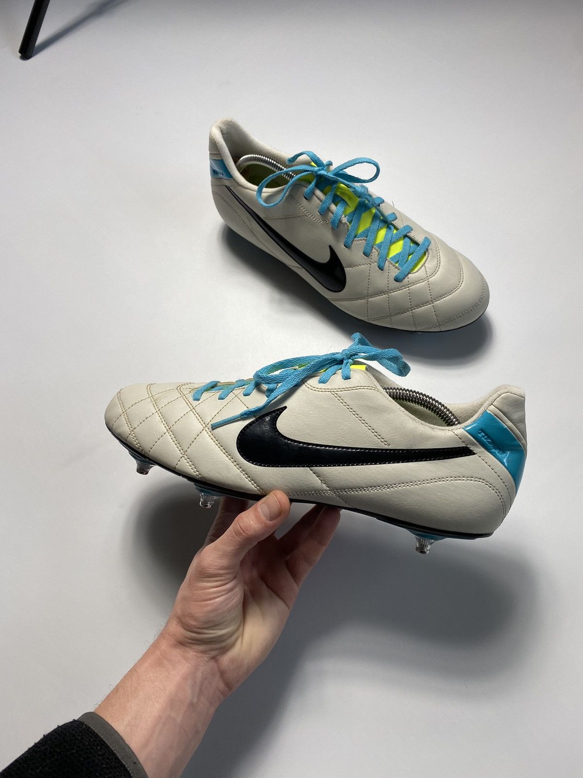 image of Nike Tiempo Legend 5 Elite Leather Cleats Us 10 Shoes in White, Men's