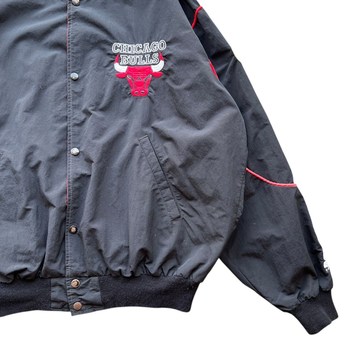 NBA Vintage Chicago Bulls 91-92 Back To Back NBA World Champions Size US XL / EU 56 / 4 - 10 Thumbnail