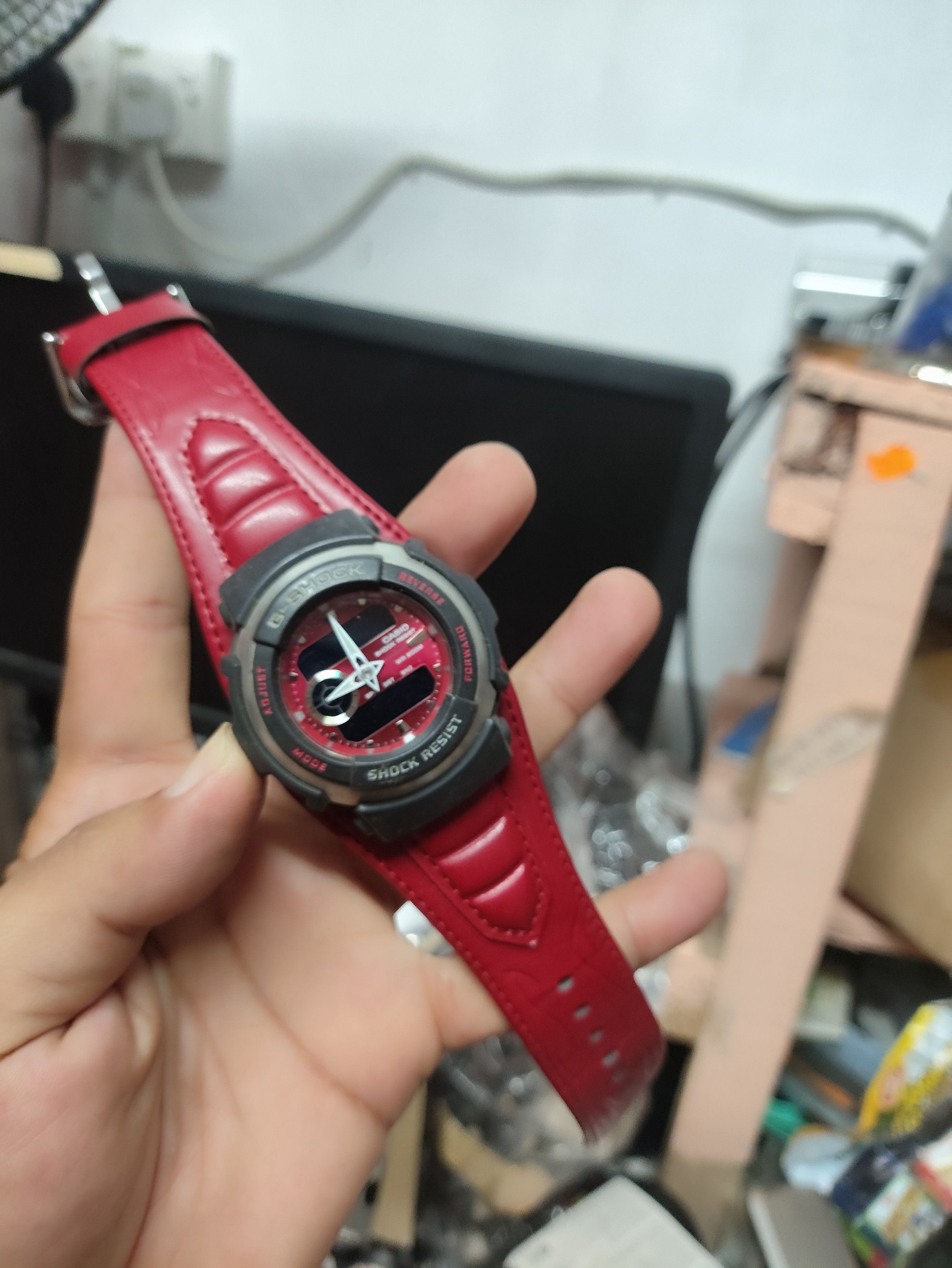 G Shock G SHOCK ORIGINAL VINTAGE RED MONSTER (NEED SERVICE) Size ONE SIZE - 5 Thumbnail