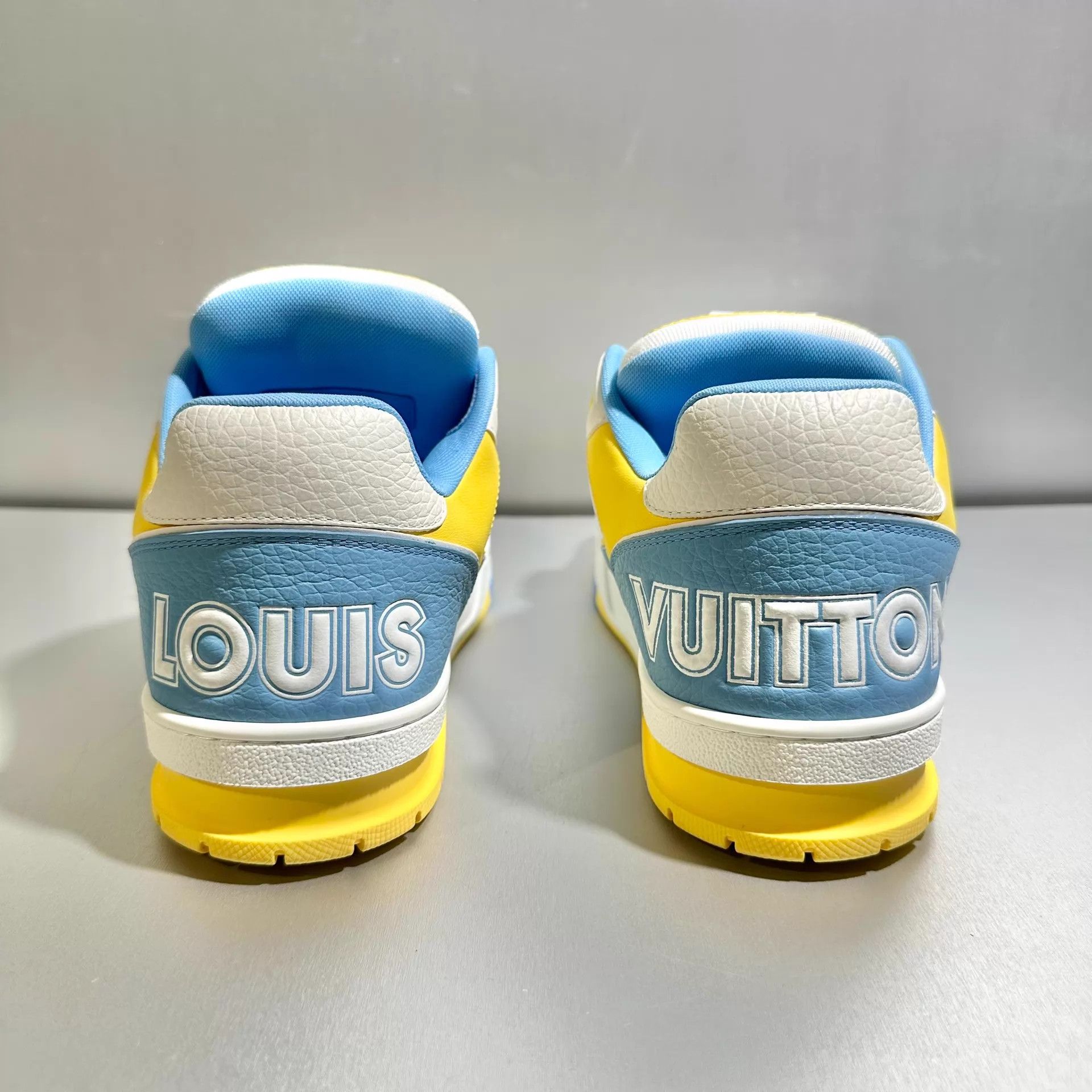 Louis Vuitton Louis Vuitton Trainer Blue Velcro Strap 41.5/7.5 Mint Size US 8.5 / EU 41-42 - 5 Thumbnail