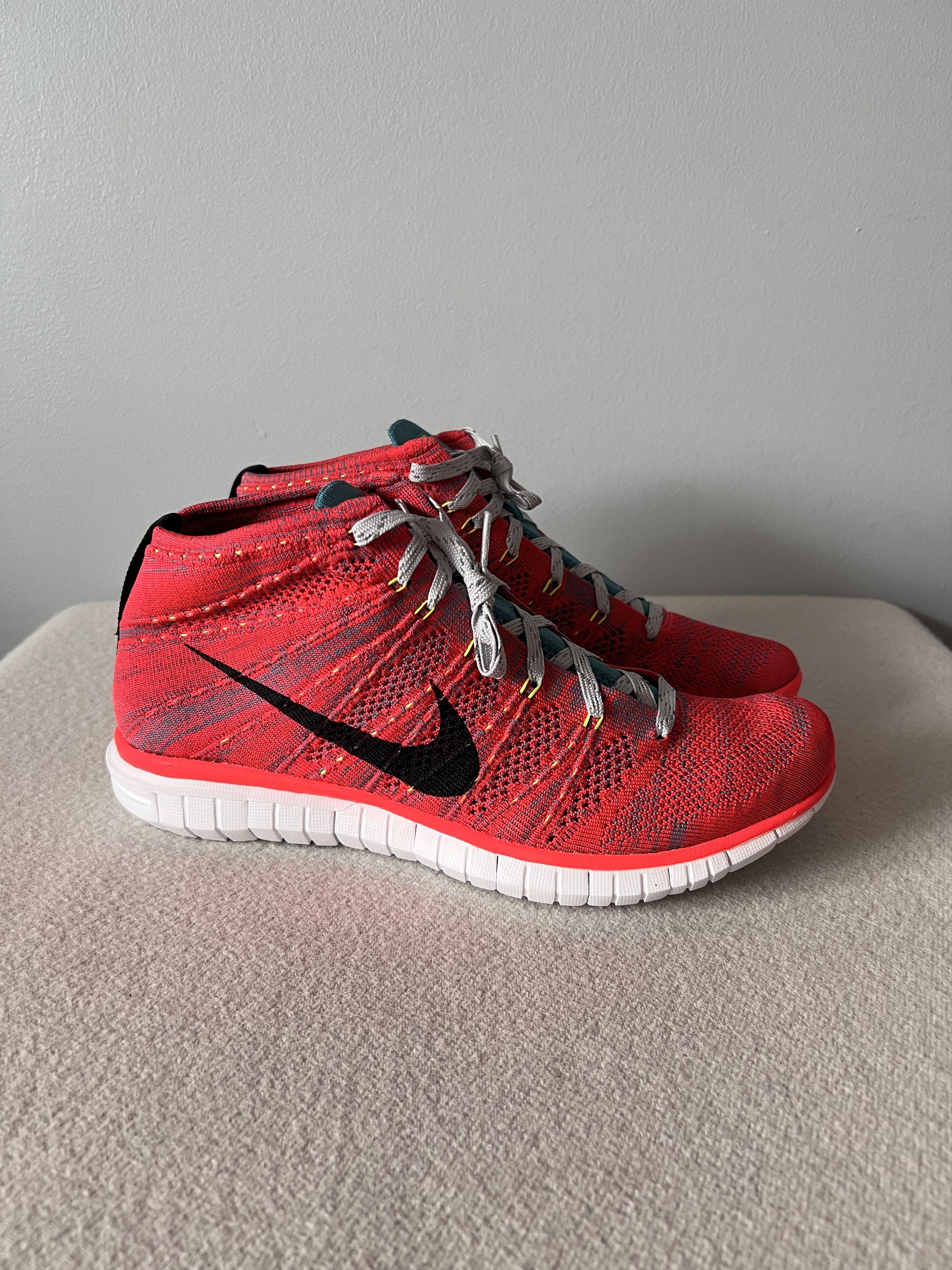 Nike Nike Free Flyknit Chukka in Bright Crimson Red Size US 10 / EU 43 - 1 Thumbnail