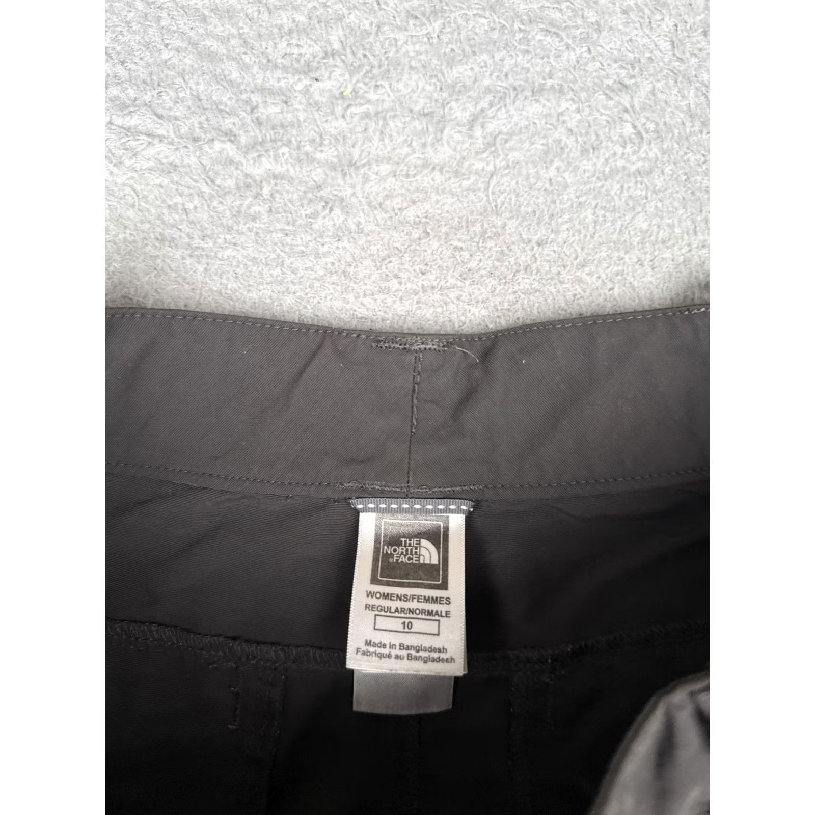 The North Face The North Face Cargo Shorts Womens 10 Gray Microfiber Hiking Walking 30x6 Size 32" / US 10 / IT 46 - 7 Thumbnail