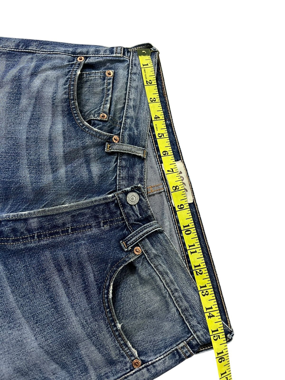 Levi's Vintage Levis 501 1966 Special Edition Distress Jean Size US 30 / EU 46 - 20 Thumbnail