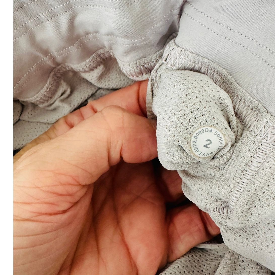 Lululemon Lululemon Gray Hotty Hot High Rise Shorts Special Edition 2 Size 26" / US 2 / IT 38 - 9 Thumbnail