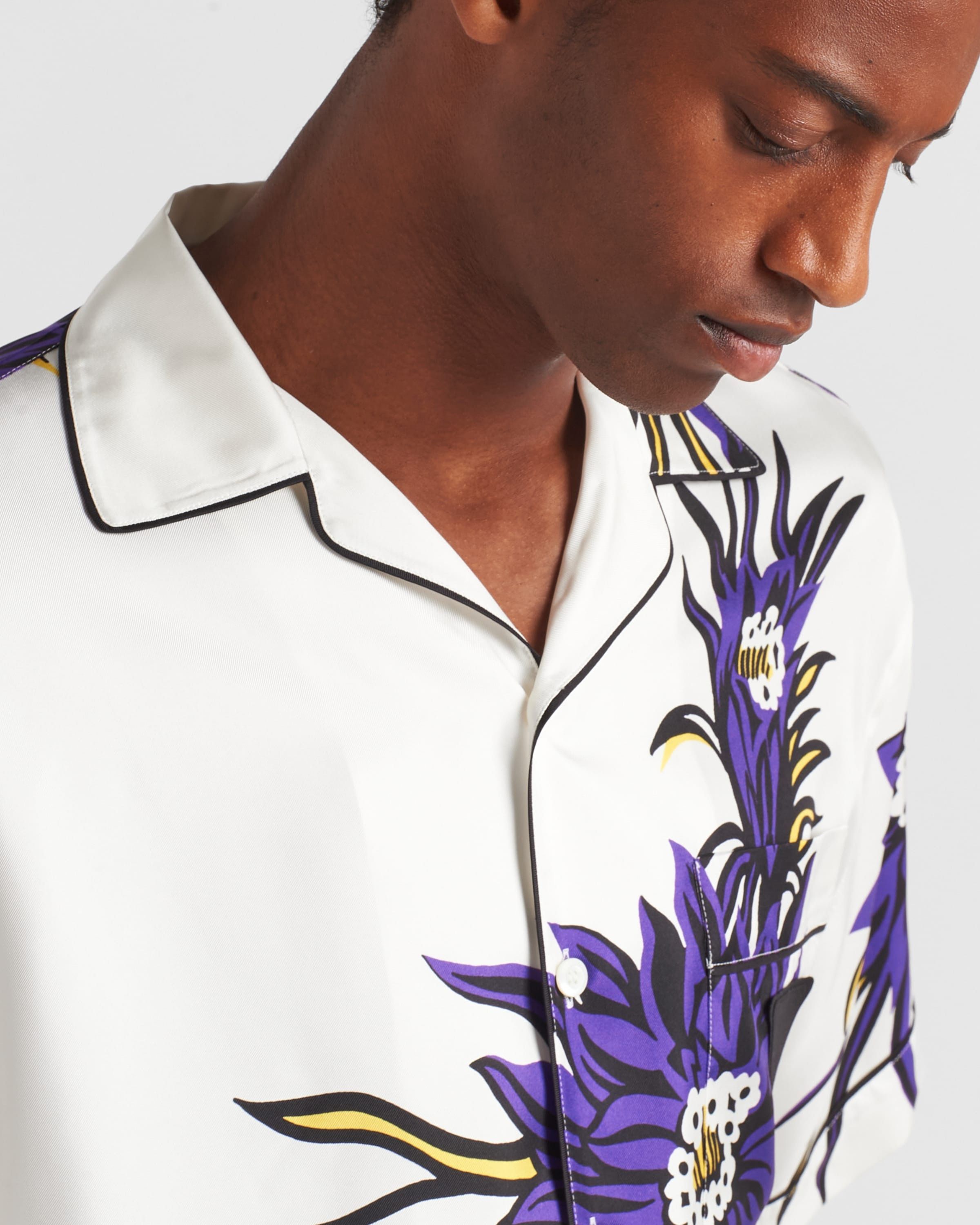 Prada o1bcso1str1025 Twill Lilium Short Sleeve Silk Shirt Size US S / EU 44-46 / 1 - 4 Thumbnail