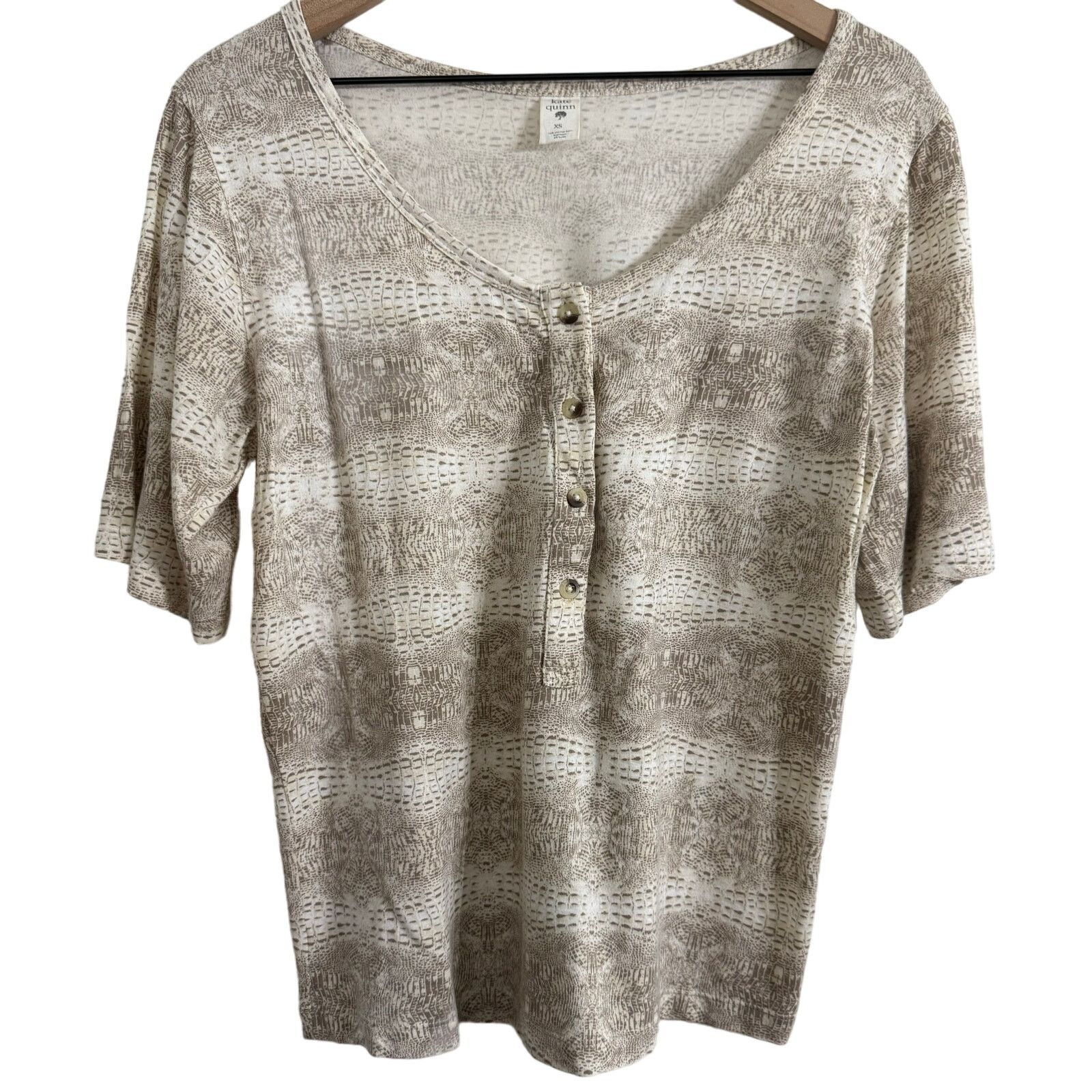 Other Kate Quinn Women’s Relaxed Lounge Henley Tee Neutral Croc XS Size XS / US 0-2 / IT 36-38 - 1 Thumbnail
