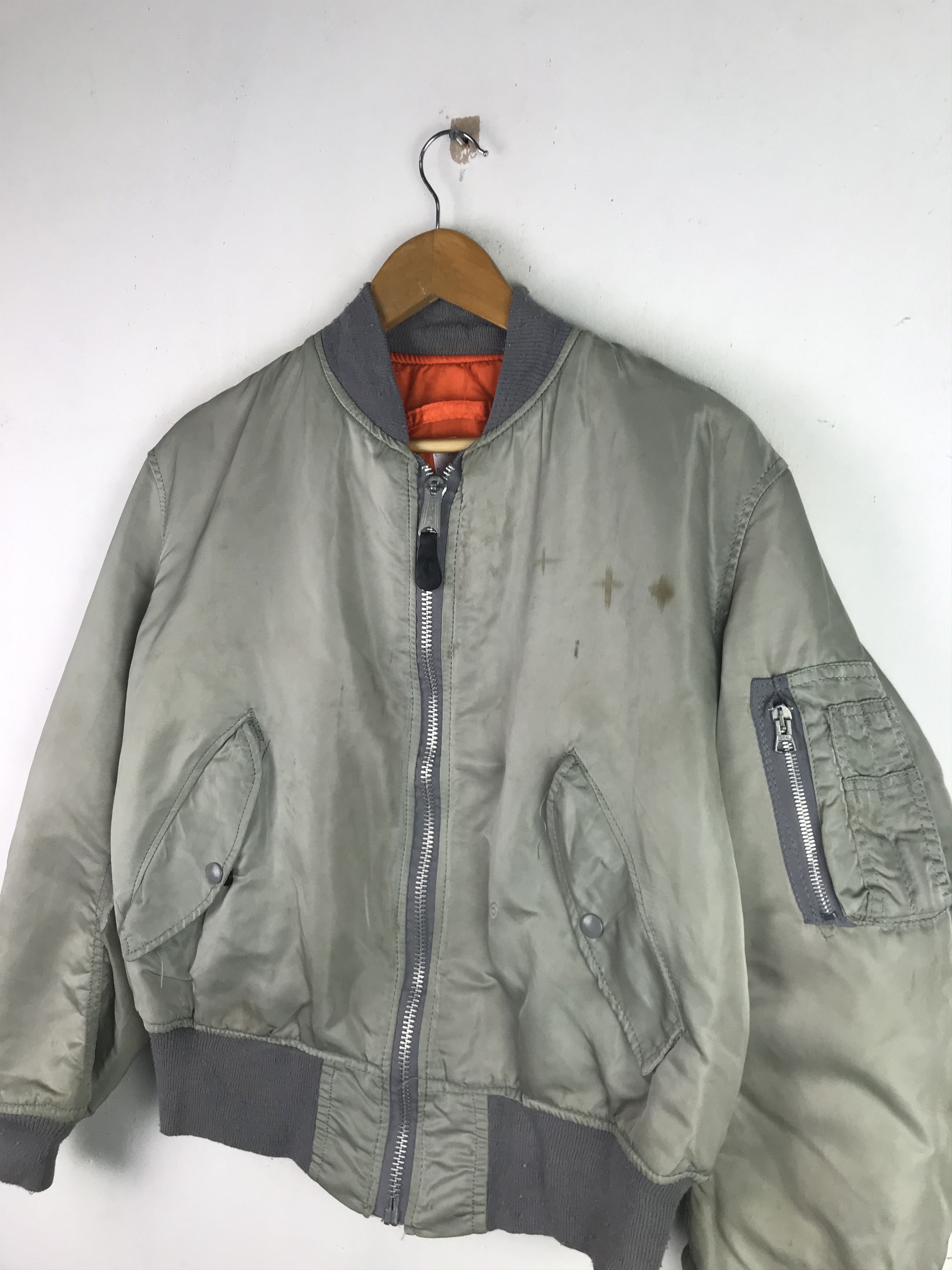 Alpha Industries Alpha Industries Ma-1 Bomber Jacket Distressed Design Size US S / EU 44-46 / 1 - 3 Thumbnail