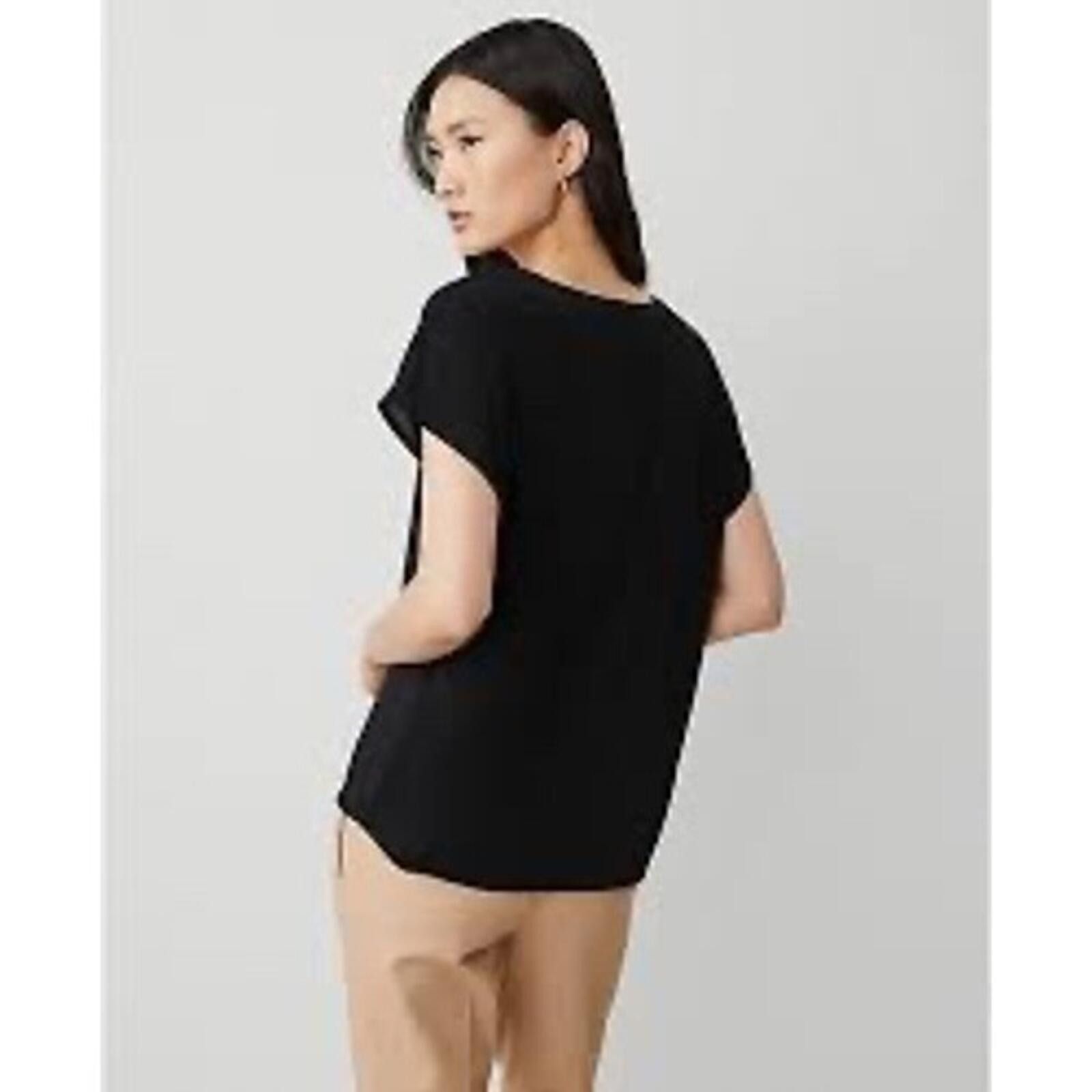 Ann Taylor Ann Taylor Womens Black Short Sleeve Round Neck Top Small Size S / US 4 / IT 40 - 1 Thumbnail