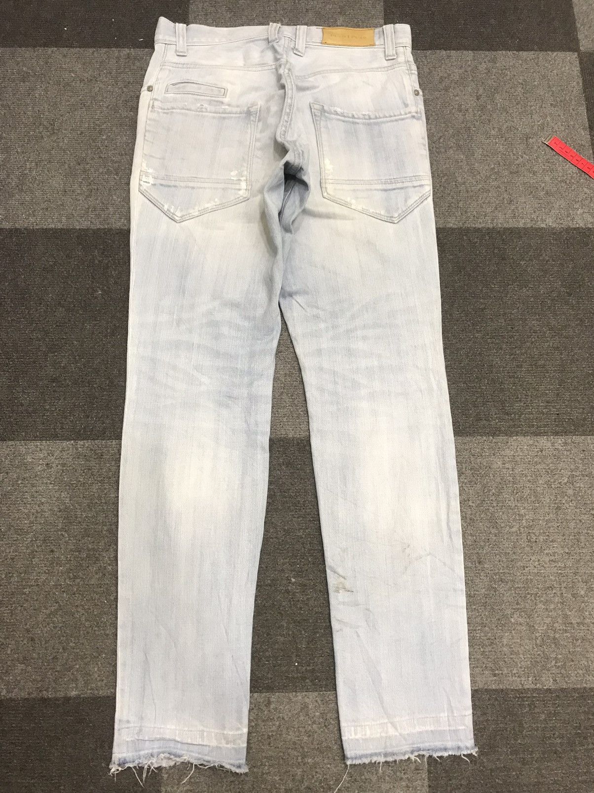 Japanese Brand 💥DESIGNER💥 PLAGPLAG Light Wash Skinny Distresed Denim F219 Size US 30 / EU 46 - 2 Thumbnail