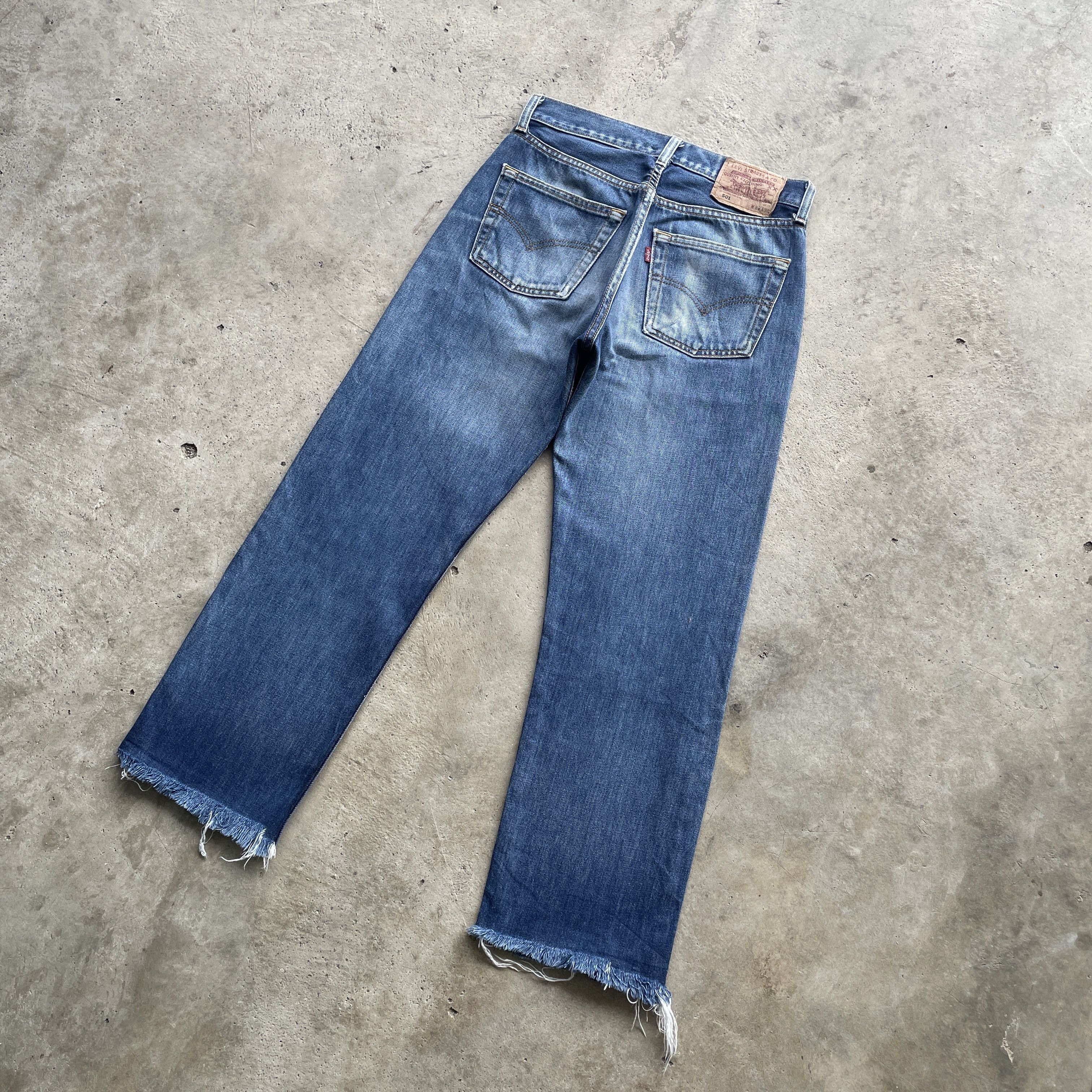 Levi's VINTAGE LEVI’S 501 RELEASE HEM DISTRESSED FADED JEANS PANTS Size US 28 / EU 44 - 1 Thumbnail
