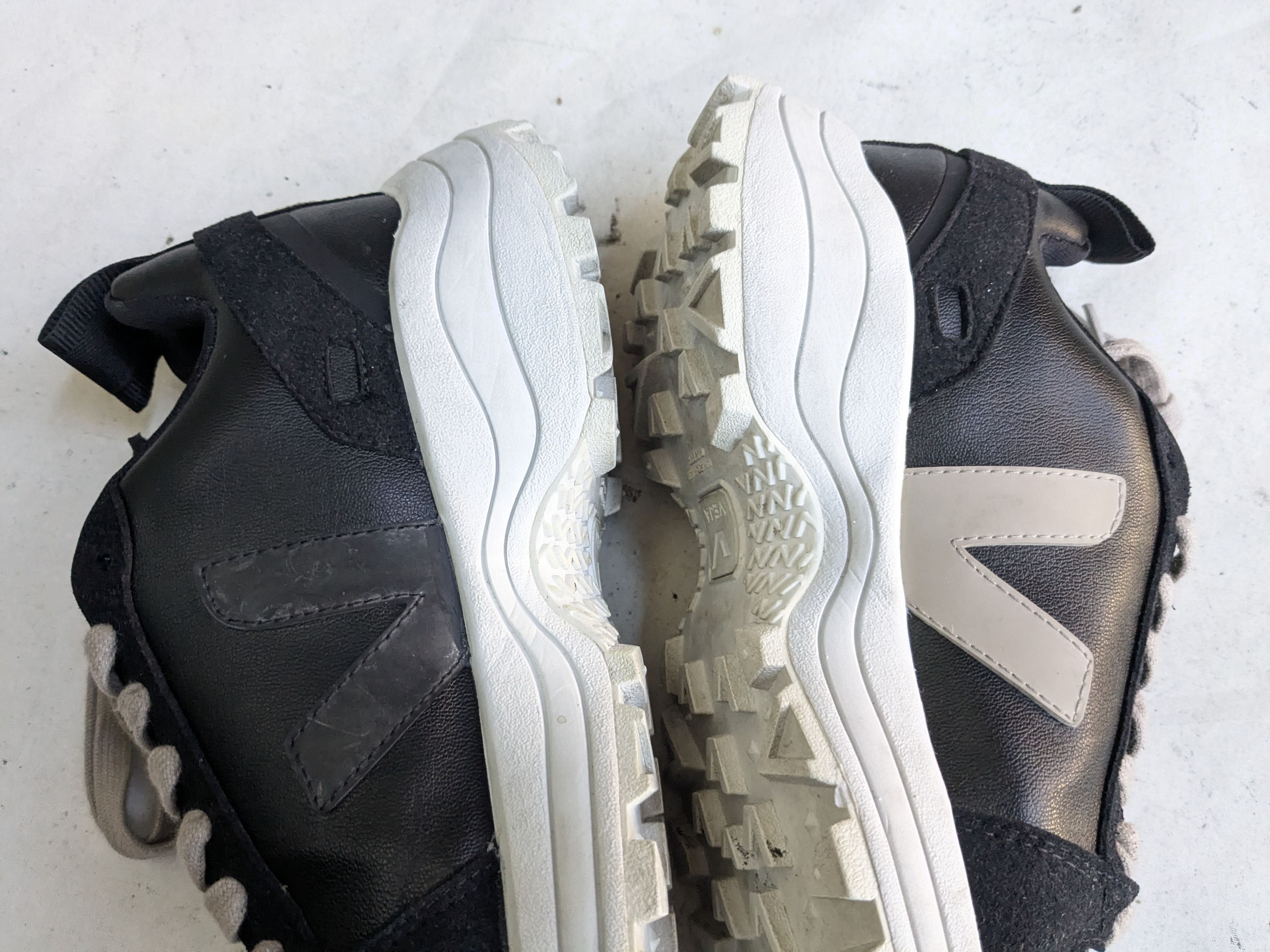 Rick Owens Rick Owens x Veja Hiking Sneakers Black 10 White Size US 10 / EU 43 - 8 Thumbnail