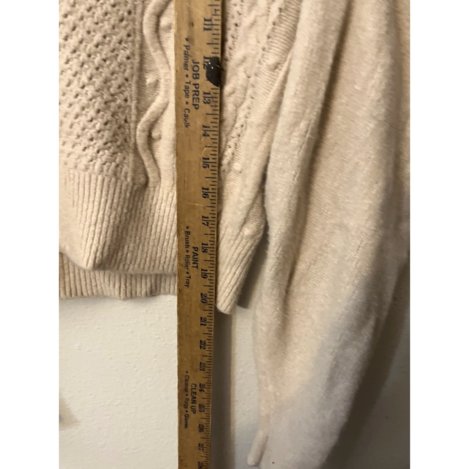 Express EUC Woman’s Express Soft Pullover Cable Knit Crew Neck Sweater XS Beige Size XS / US 0-2 / IT 36-38 - 4 Thumbnail