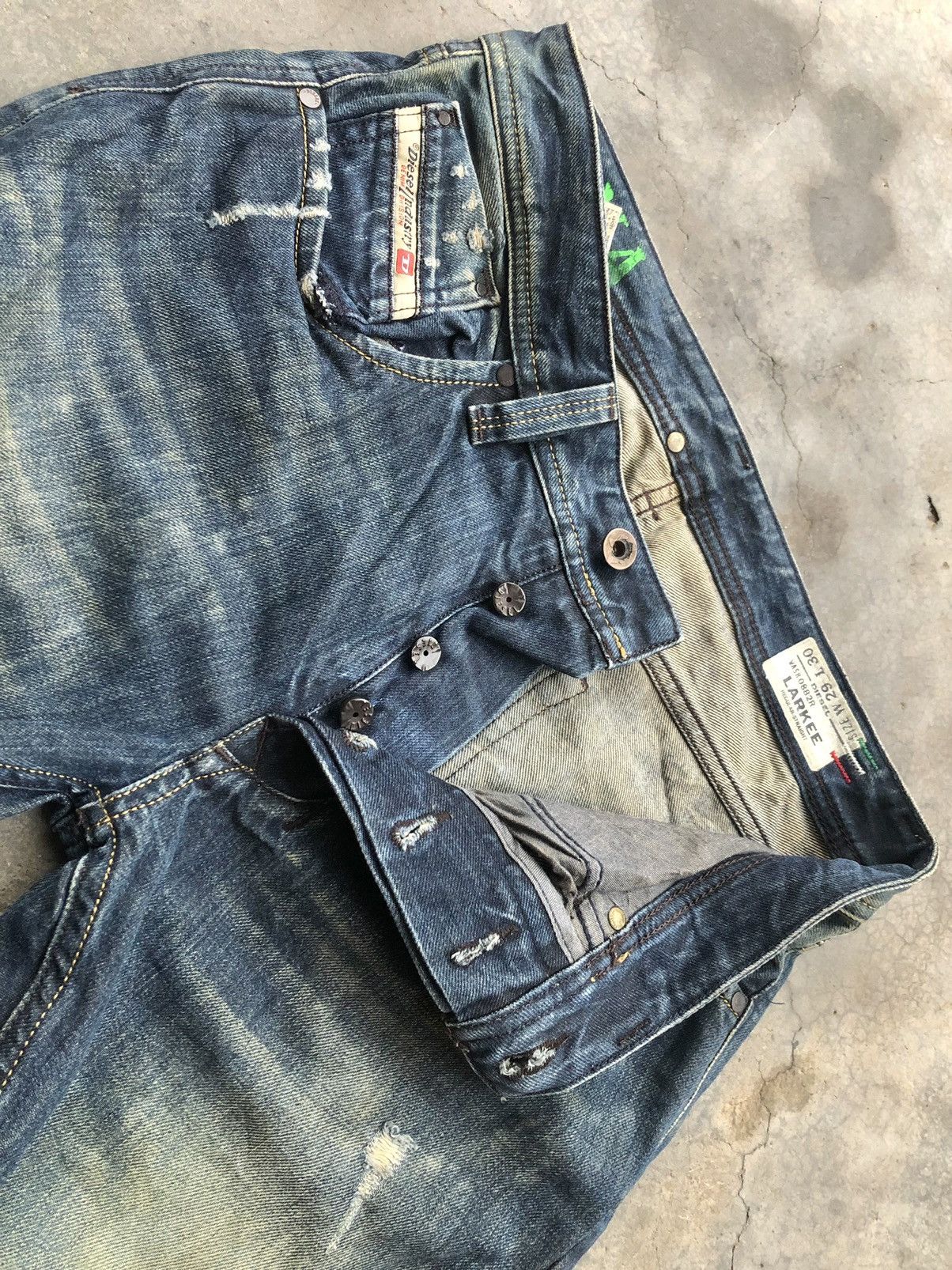 Diesel DIESEL LARKEE WASHED BLUE DENIM Size US 31 - 2 Thumbnail