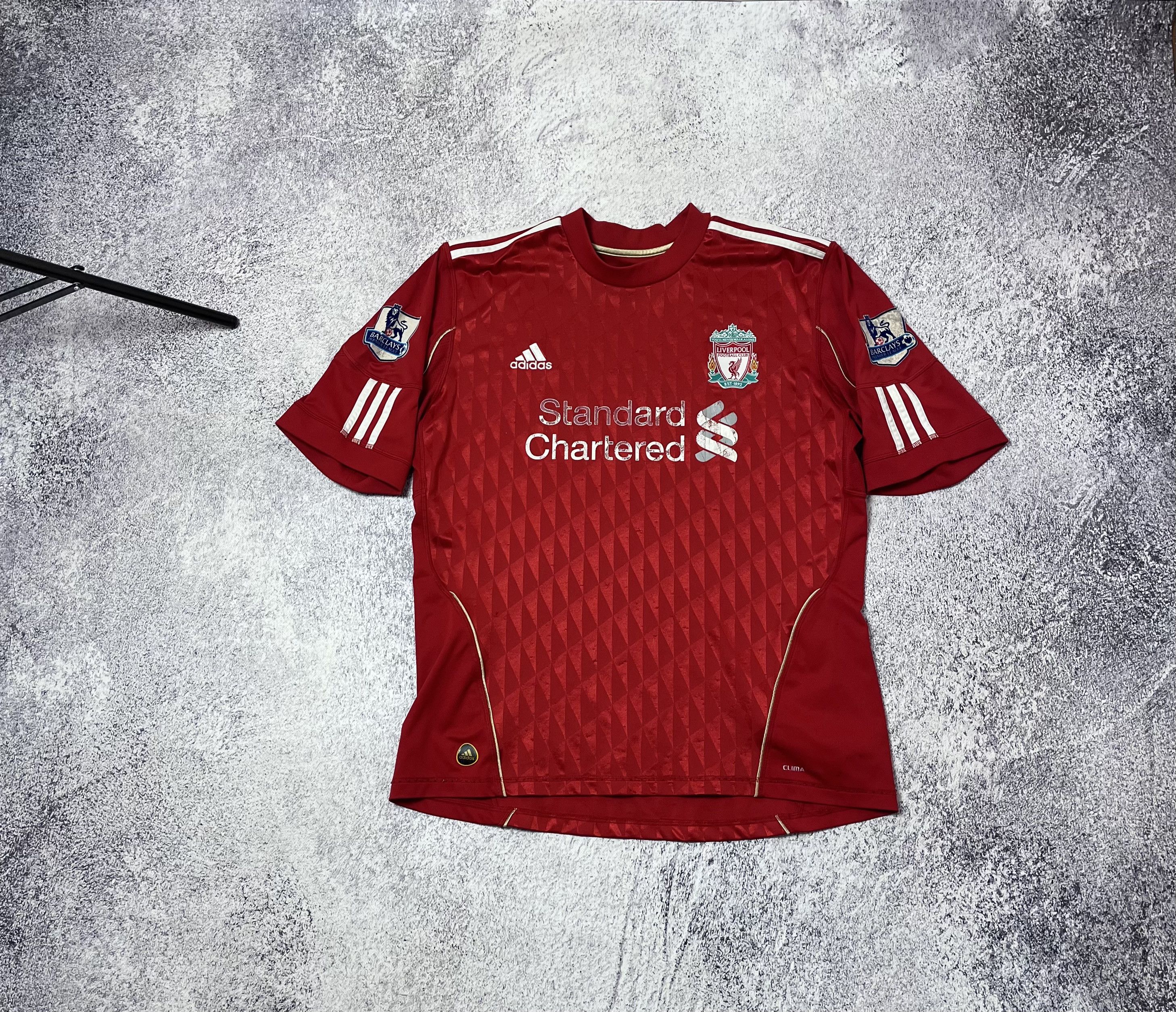 Adidas × Streetwear × Vintage VERY RARE ADIDAS FC LIVERPOOL