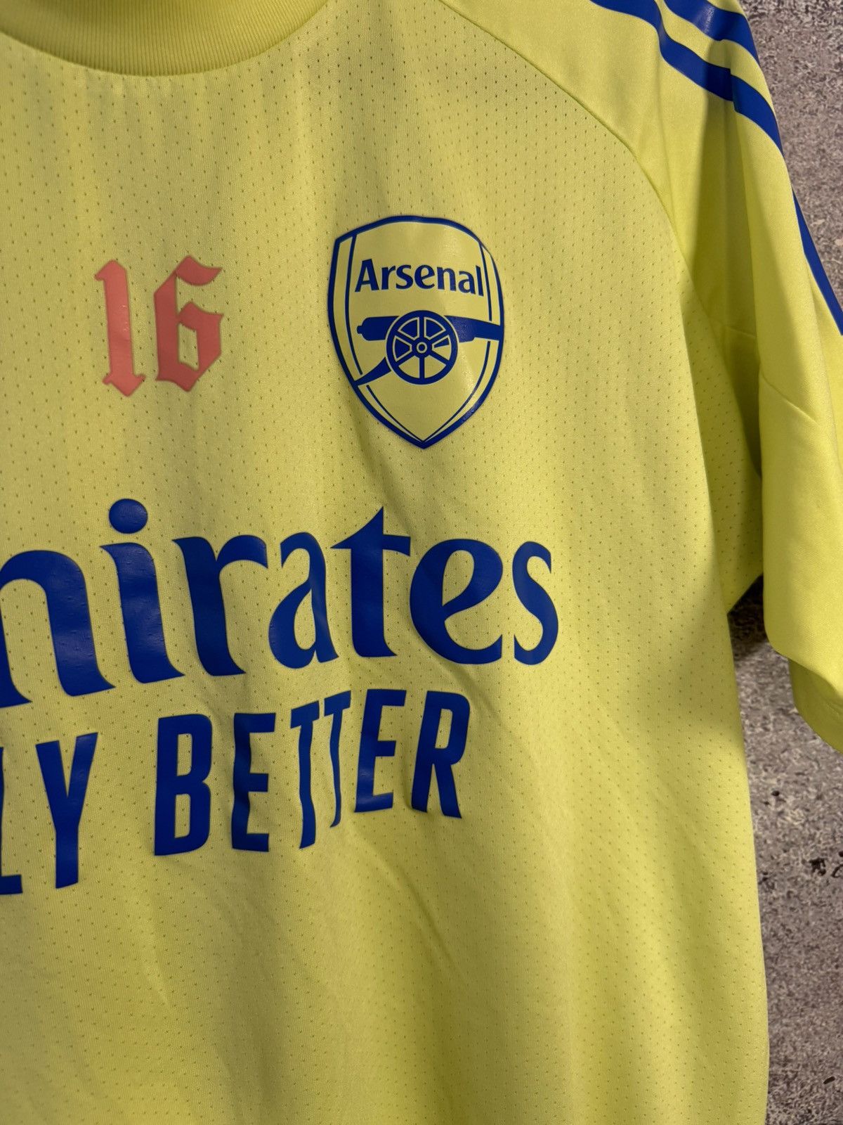 Adidas × Vintage Vintage Arsenal 2020 Adidas Pre match Jersey Blokcore S sz Size US S / EU 44-46 / 1 - 9 Thumbnail