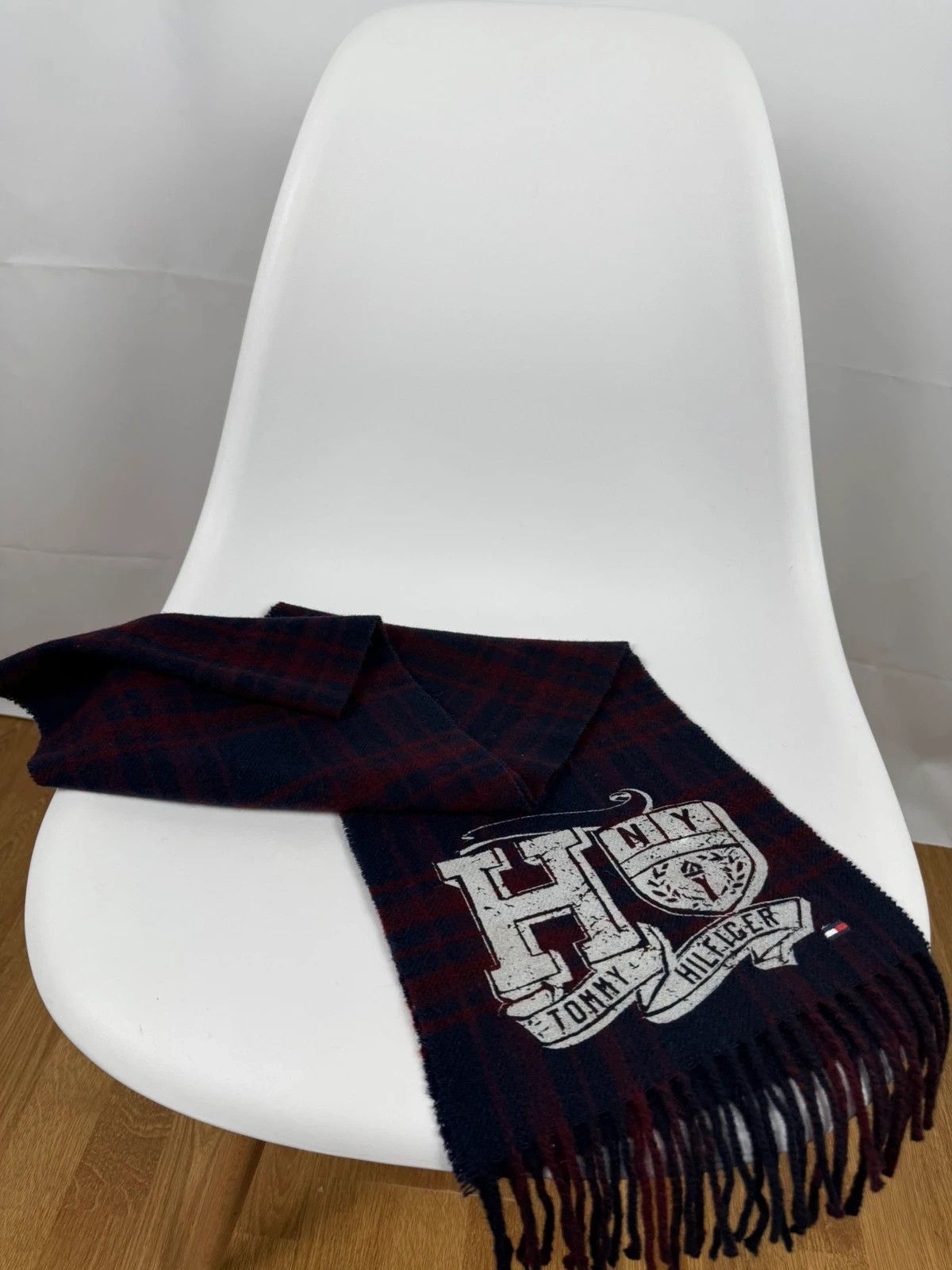 Tommy Hilfiger Tommy Hilfiger Printed Scarf Plaid Wool Size ONE SIZE - 1 Thumbnail