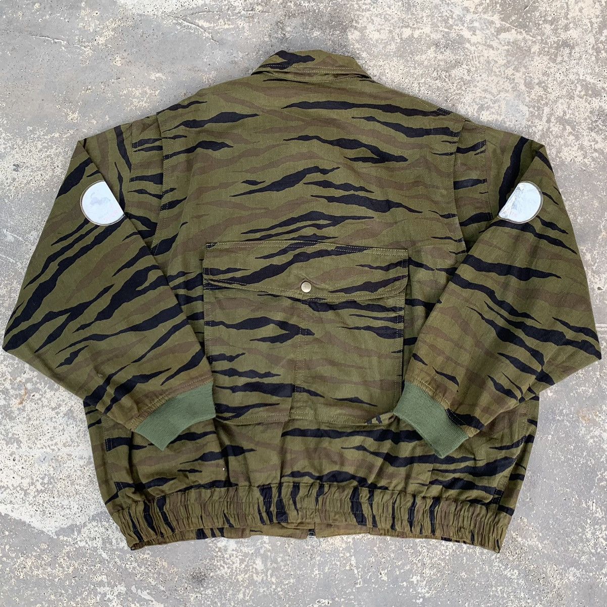 Japanese Brand Vintage 90s Persons sports Camo Bomber Jacket Size US XL / EU 56 / 4 - 4 Thumbnail