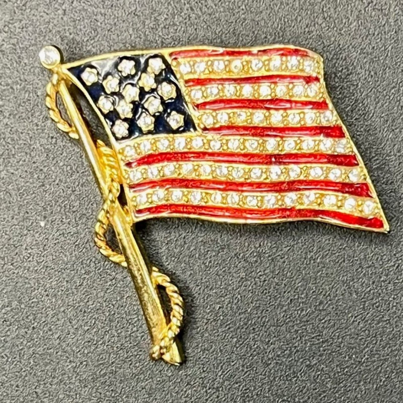 & Other Stories Camrose and Kross JBK Waiving American Flag Brooch Size ONE SIZE - 1 Preview