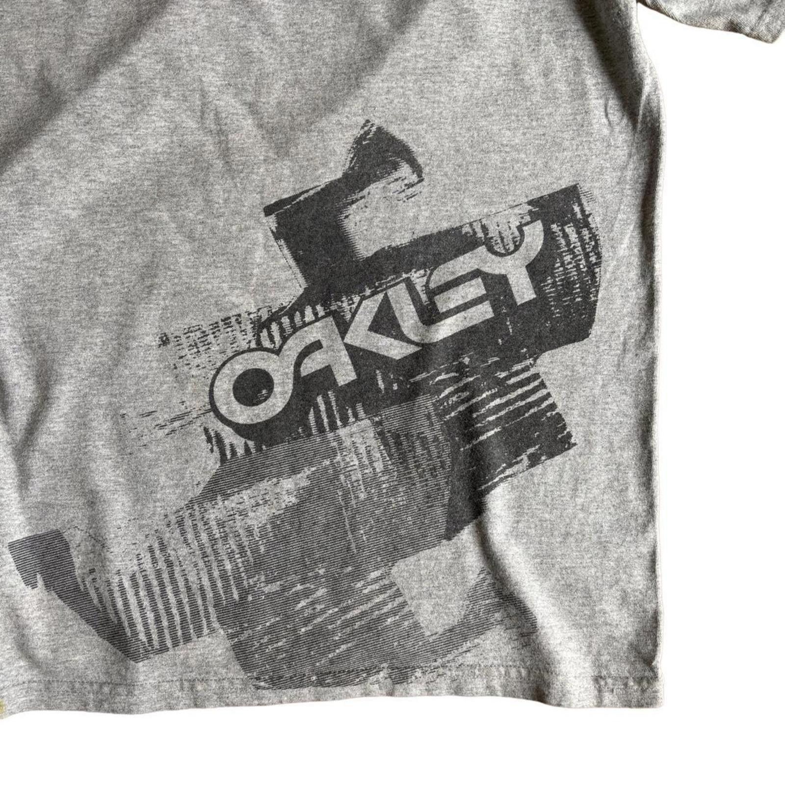Oakley Vintage Oakley Graphic T Shirt Grey L Size US L / EU 52-54 / 3 - 2 Thumbnail