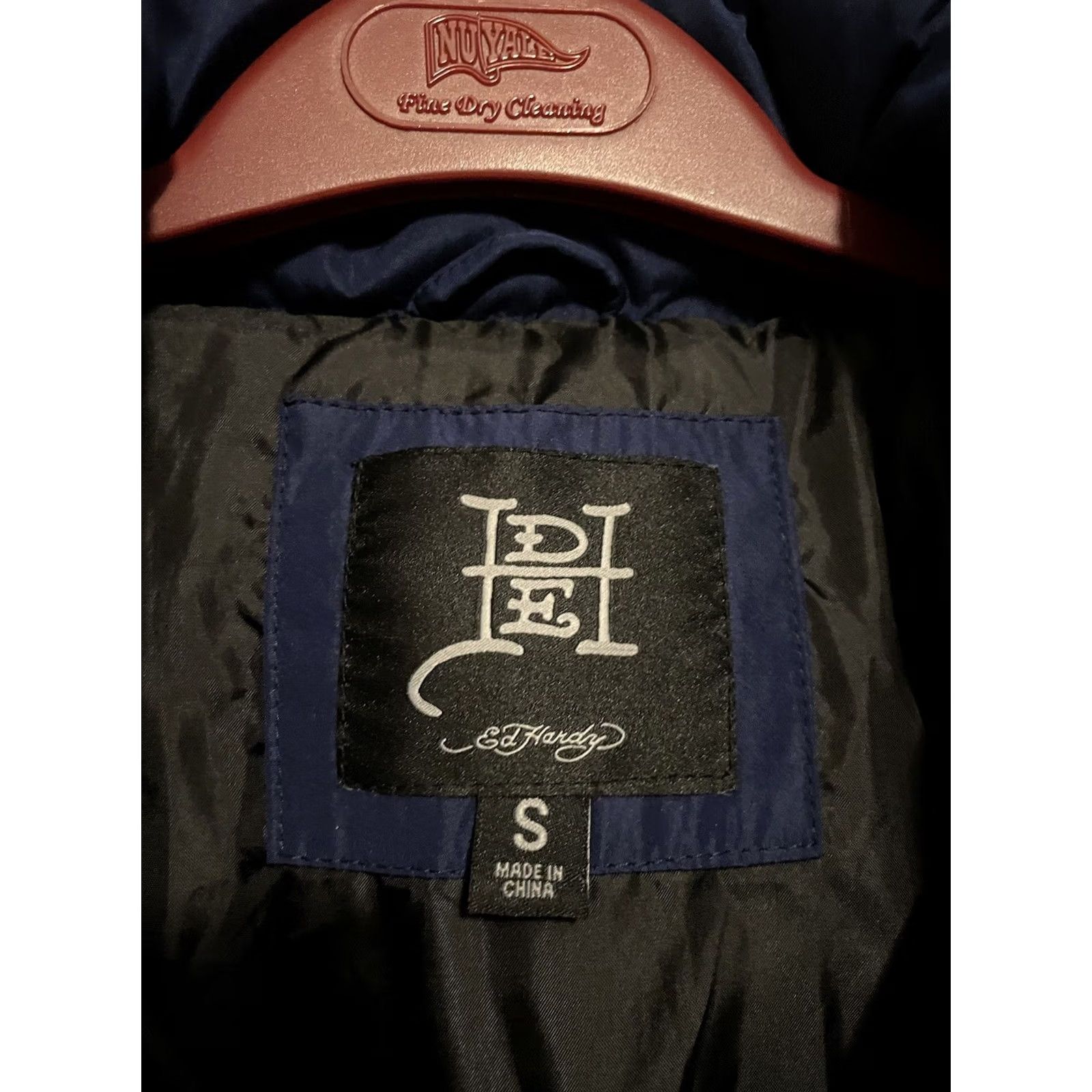 Ed Hardy Ed hardy Puffer Jacket Blue And White Size Small Unisex Adults S Jacket Blue Puffer Logo Zipper 90s? Size S / US 4 / IT 40 - 3 Thumbnail