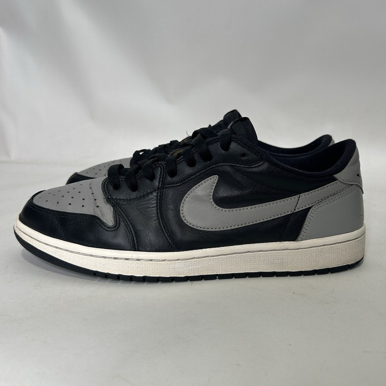 Jordan Brand Nike Air Jordan 1 Retro Low OG “Shadow” 2015 Size US 10.5 / EU 43-44 - 6 Thumbnail