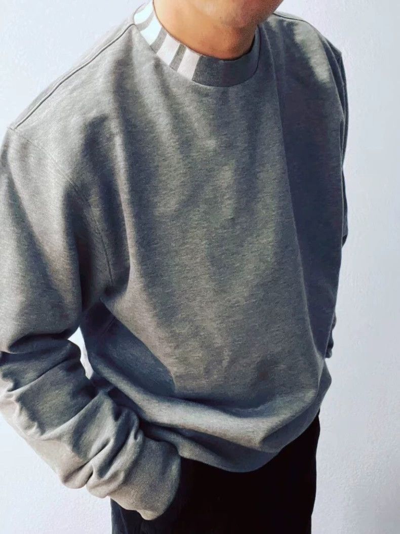 Thom Browne Thom Browne Gray neck striped cotton round-neck long-sleeve Size US M / EU 48-50 / 2 - 9 Thumbnail