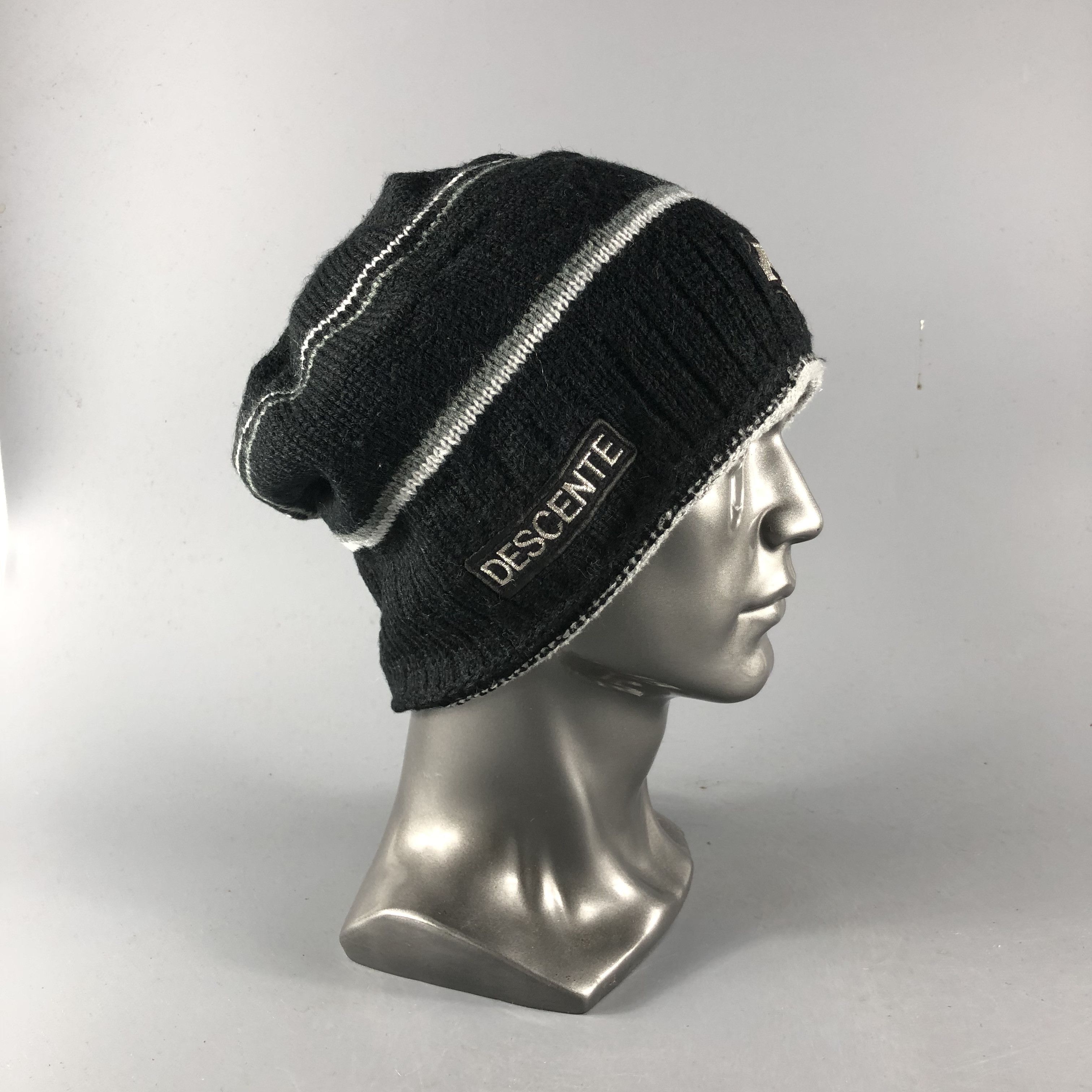 Descente Descente Beanie Snowcap Snow Hat B1061 Size ONE SIZE - 3 Thumbnail