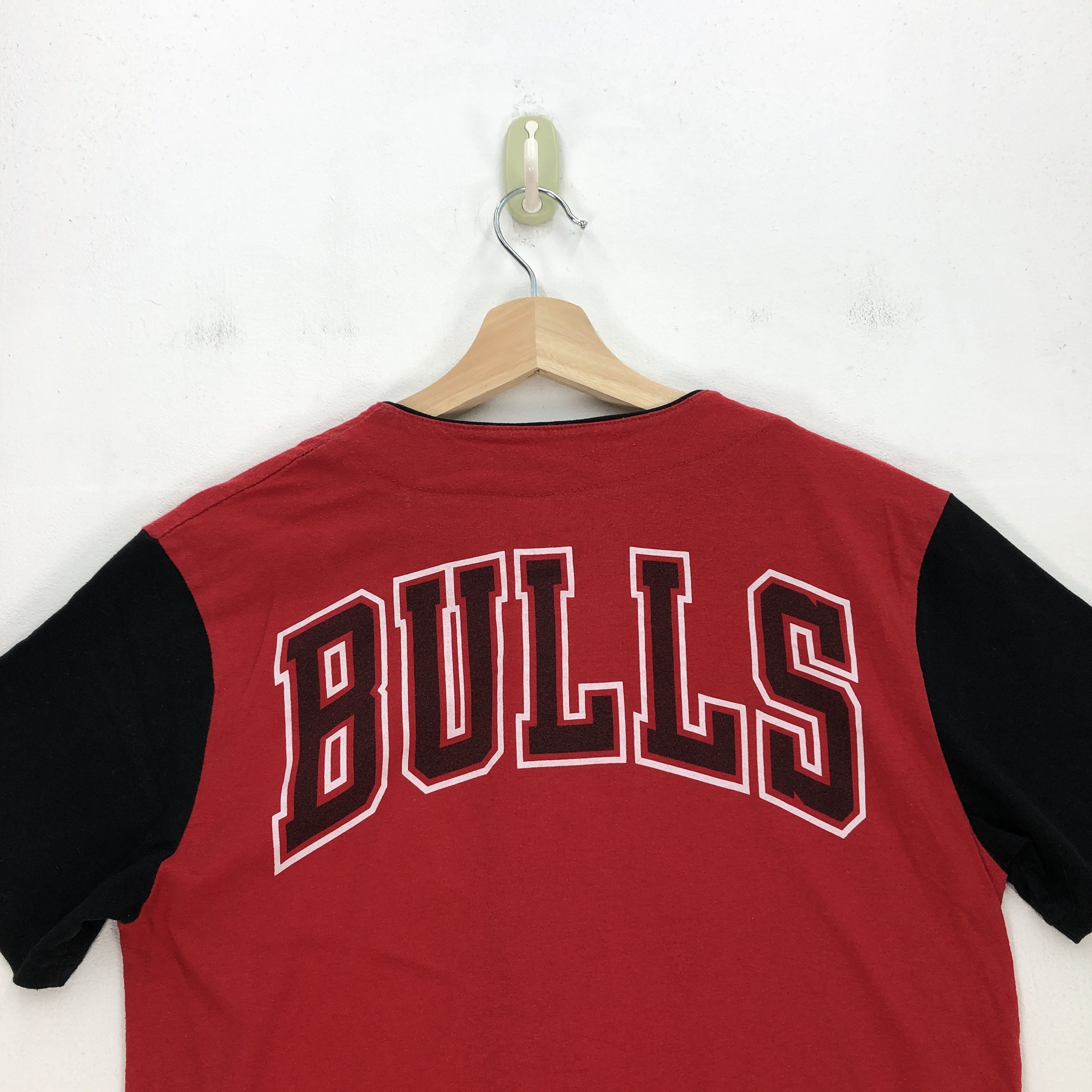 NBA Vintage Y2K Chicago Bull T Shirt NBA MLB Tees Shirt Size US S / EU 44-46 / 1 - 3 Thumbnail