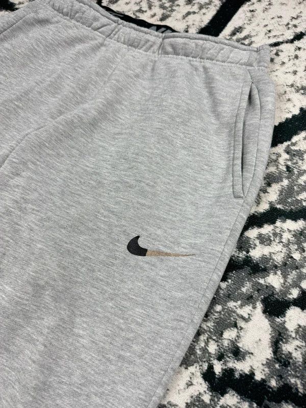 Nike Nike Dri fit tracksuit pants gray M logo Size US 32 / EU 48 - 4 Thumbnail