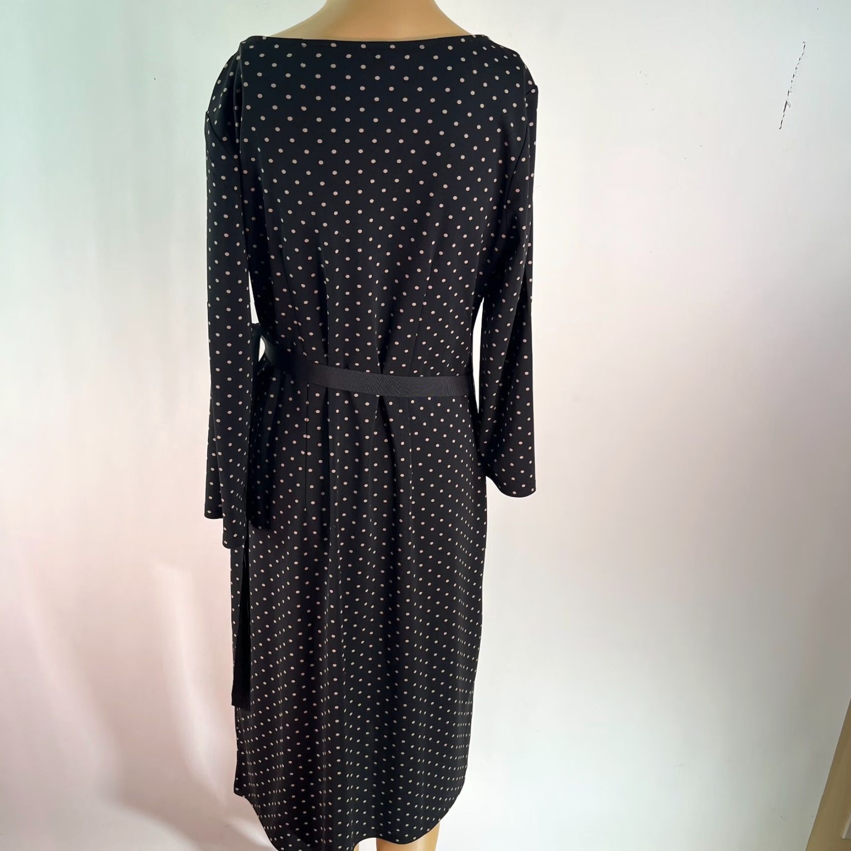 Ann Taylor Ann Taylor Loft Womens Dress Polka Dot V Neck Black Faux Wrapped Midi Size 6 Size M / US 6-8 / IT 42-44 - 2 Thumbnail
