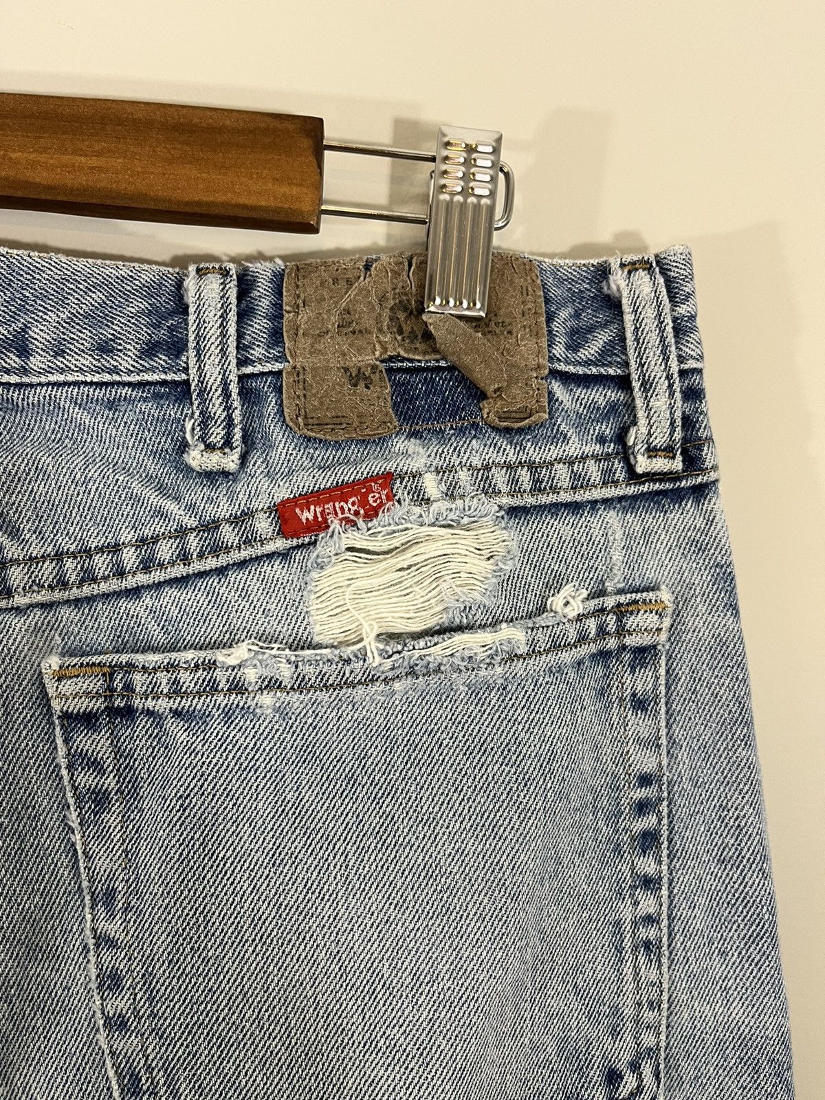 Vintage Thrashed Perfect Fade Light Wash Jeans Size US 36 / EU 52 - 14 Thumbnail