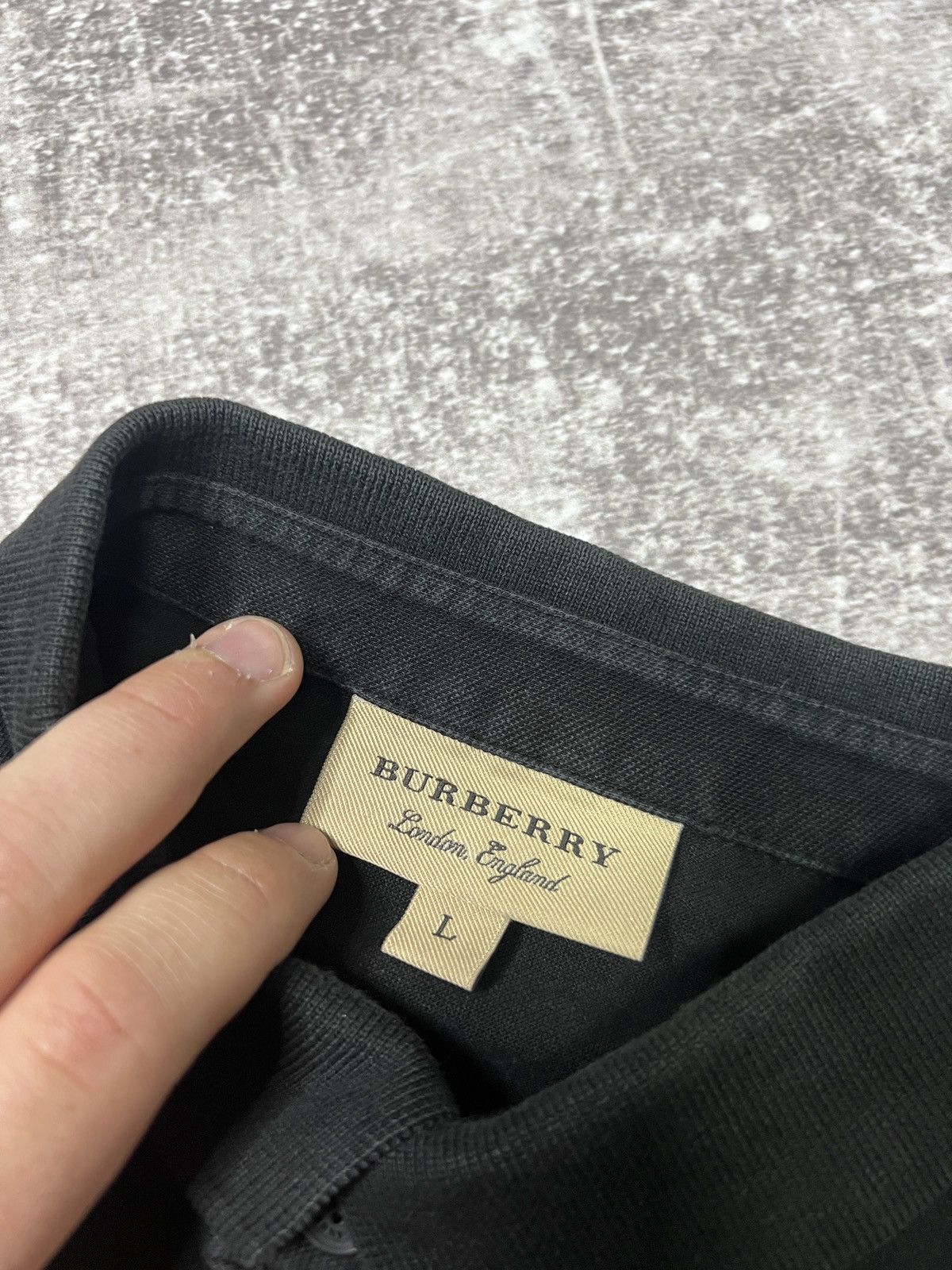 Burberry Burberry T Shirt Polo Luxury Vintage Small Logo Size US L / EU 52-54 / 3 - 5 Thumbnail