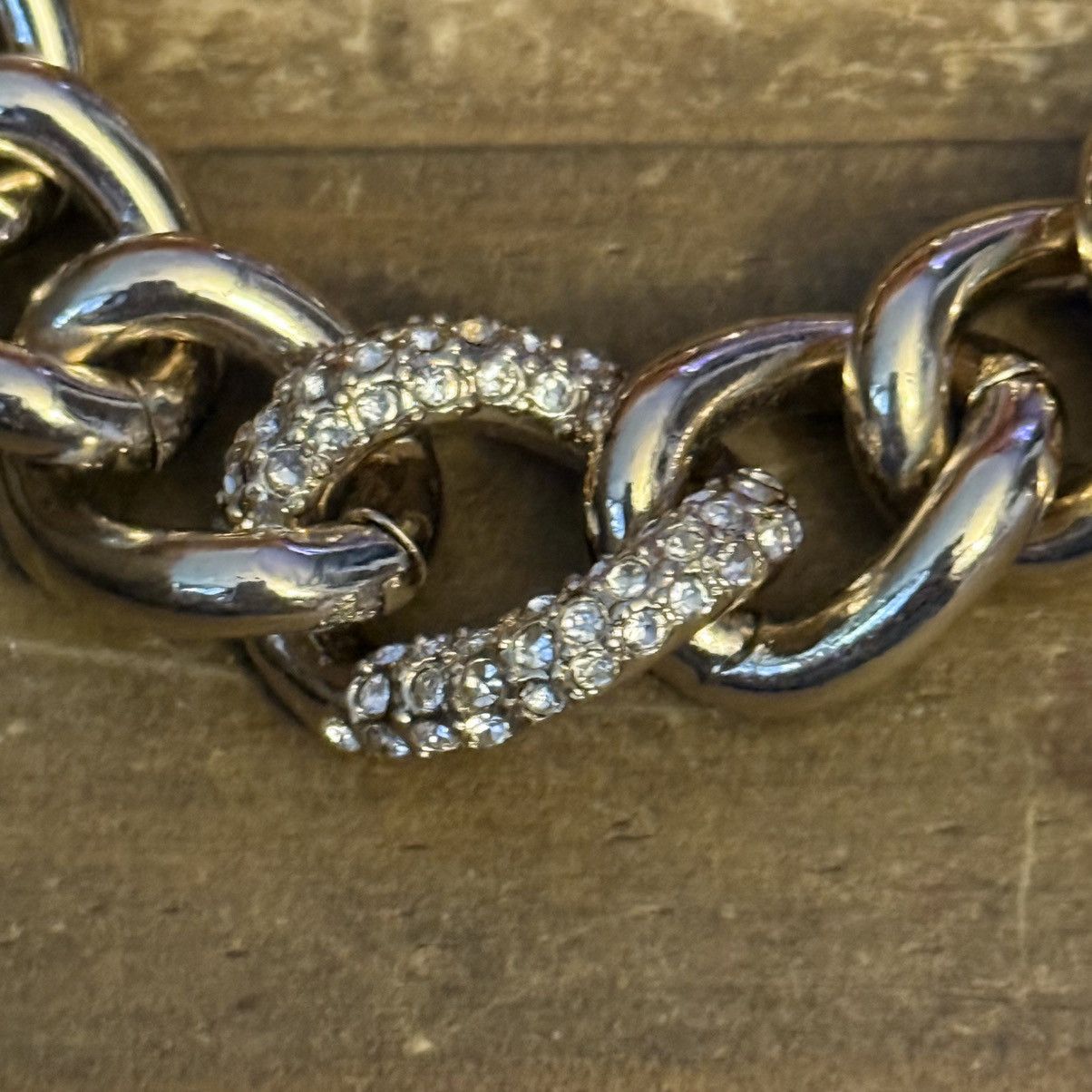 Victoria's Secret Victoria’s Secret gold tone curb link pave toggle bracelet Size ONE SIZE - 6 Thumbnail