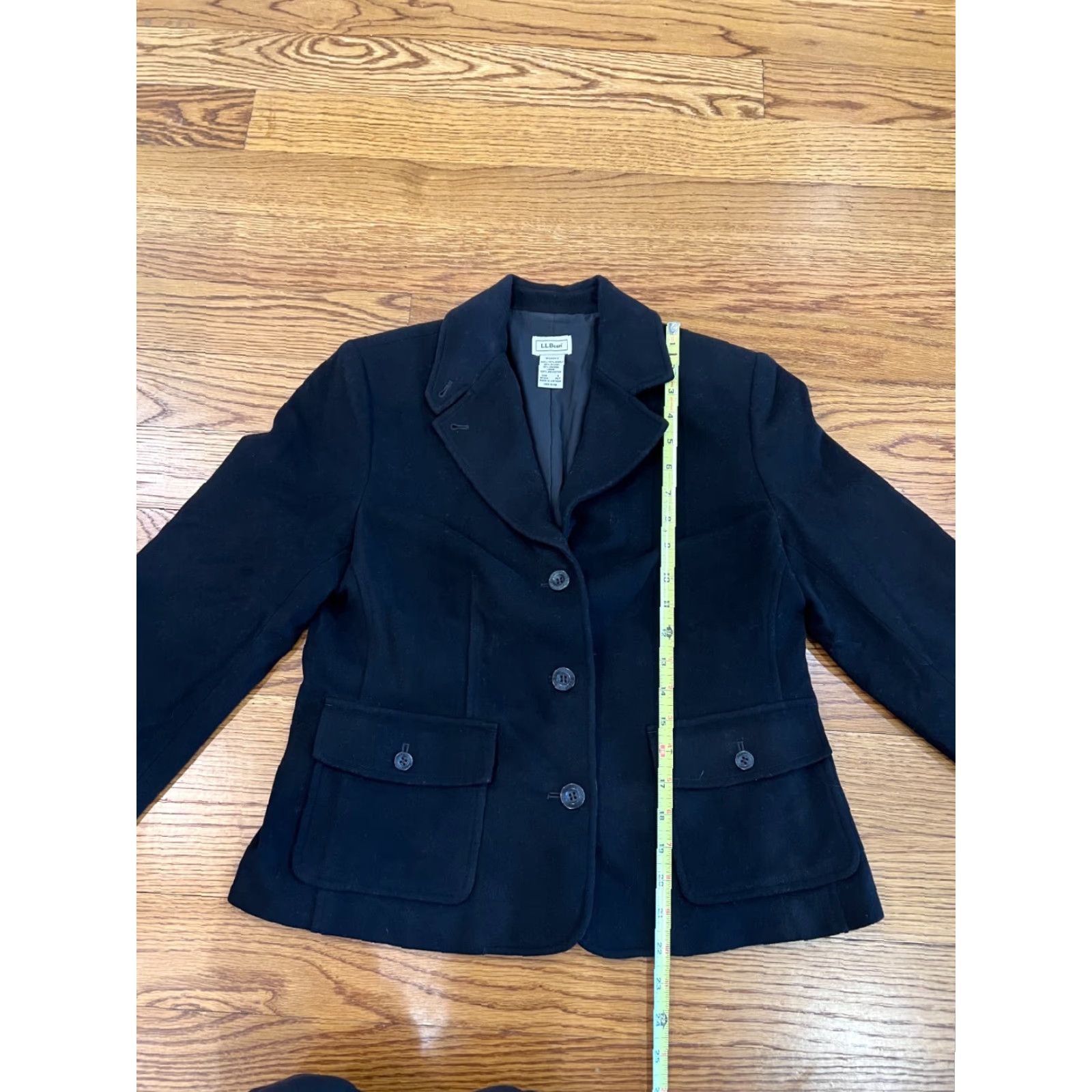 Vintage VINTAGE LL Bean Women’s Wool Blazer Petite Size S Black Lined 3 Button Blazer Size S / US 4 / IT 40 - 7 Thumbnail
